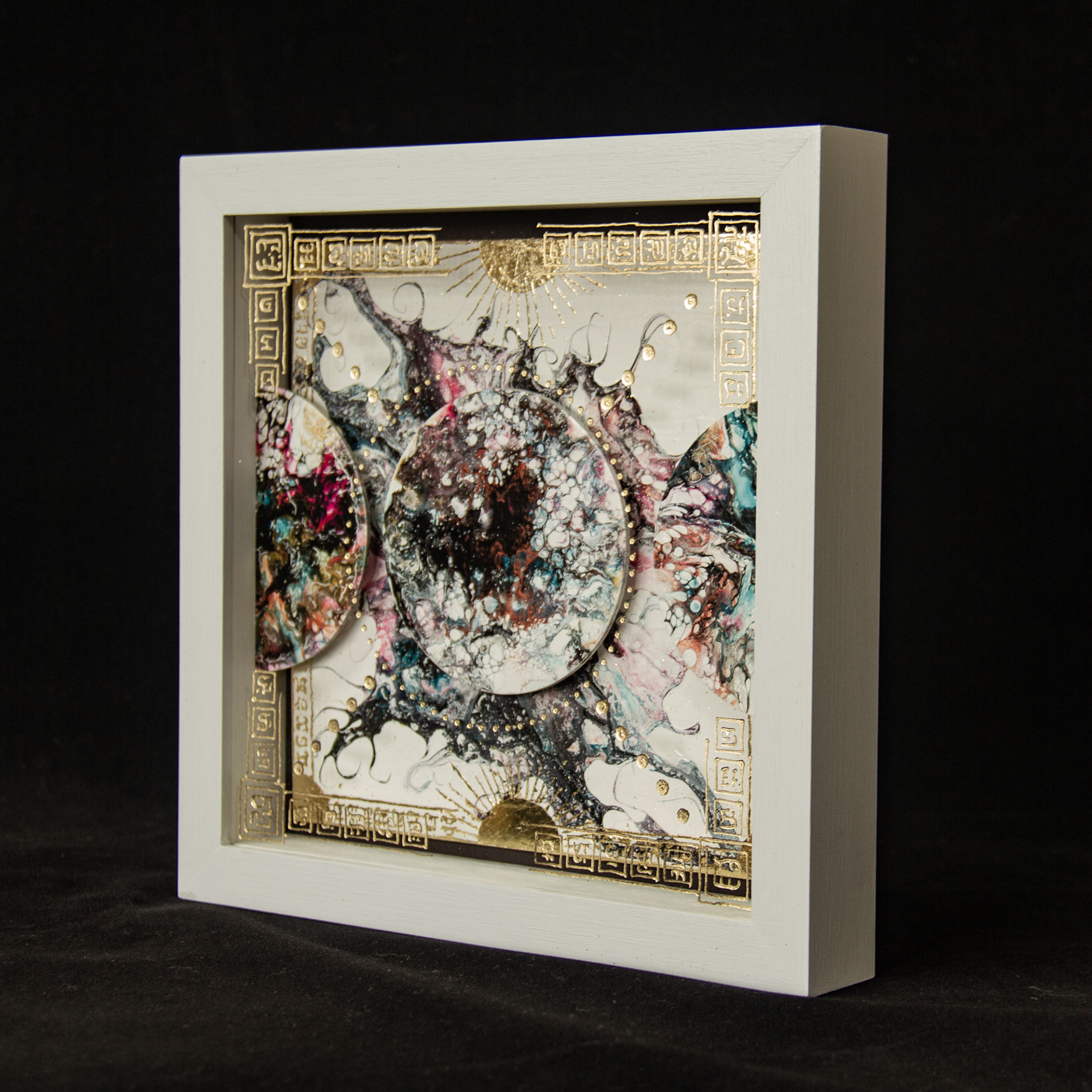 Relics VIII - 3D view - 25 x 25 cm (frame included)