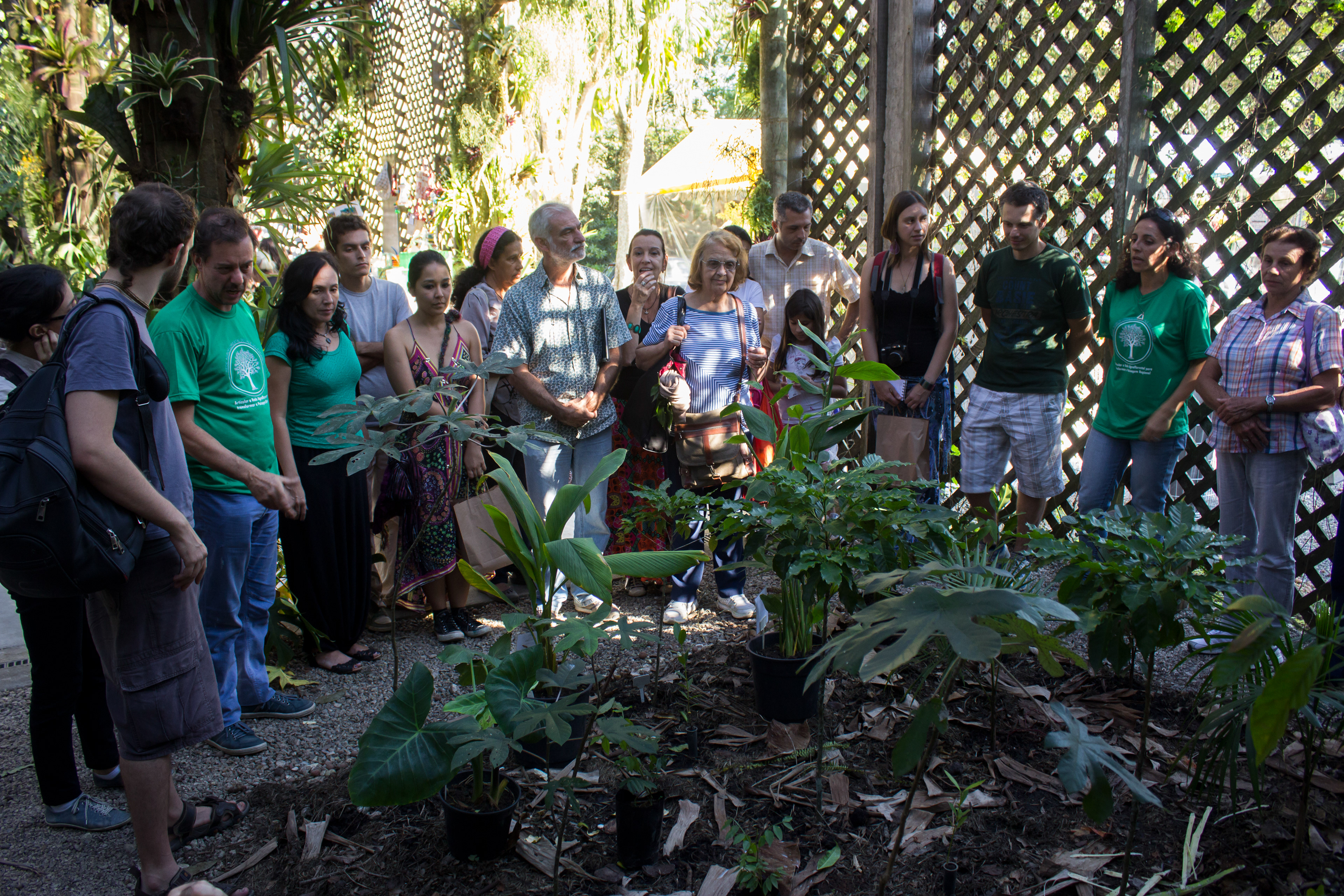 Pétala por Pétala, Bate-papo Agrofloresta Vale do Paraíba. Sesc Interlagos, 2014.