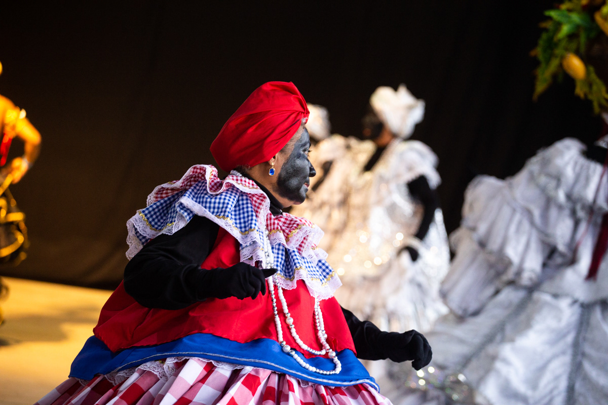 Do 13 ao 20 (Re)Existência do Povo Negro: Maracatu Az de Ouro (CE). Sesc Campo Limpo, 2019.