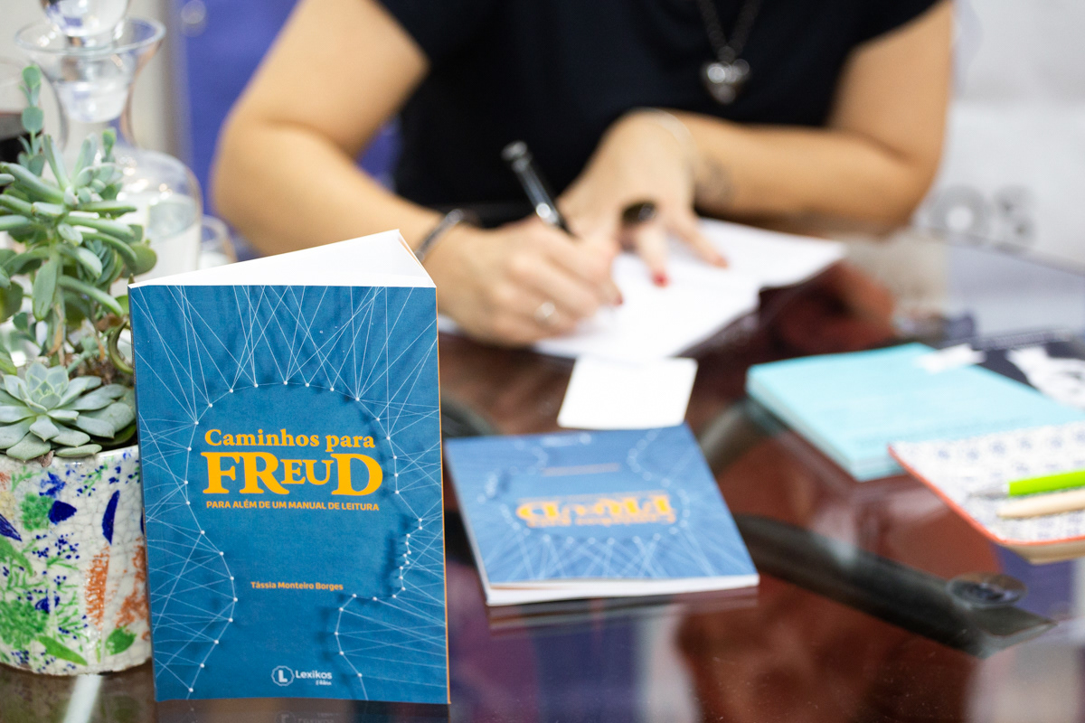 "Caminhos para Freud: Para além de manual de leitura", Tássia Monteiro Borges. São Paulo, 2019.