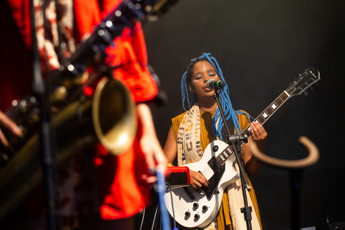 Funmilayo Afrobeat Orquestra. Sesc Campo Limpo, 2020.