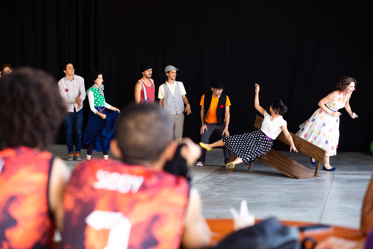 Visões Urbanas - Festival Internacional de Dança em Paisagens Urbanas, Senhor Calvino com Cia. Artesãos do Corpo. Sesc Campo Limpo, 2019.