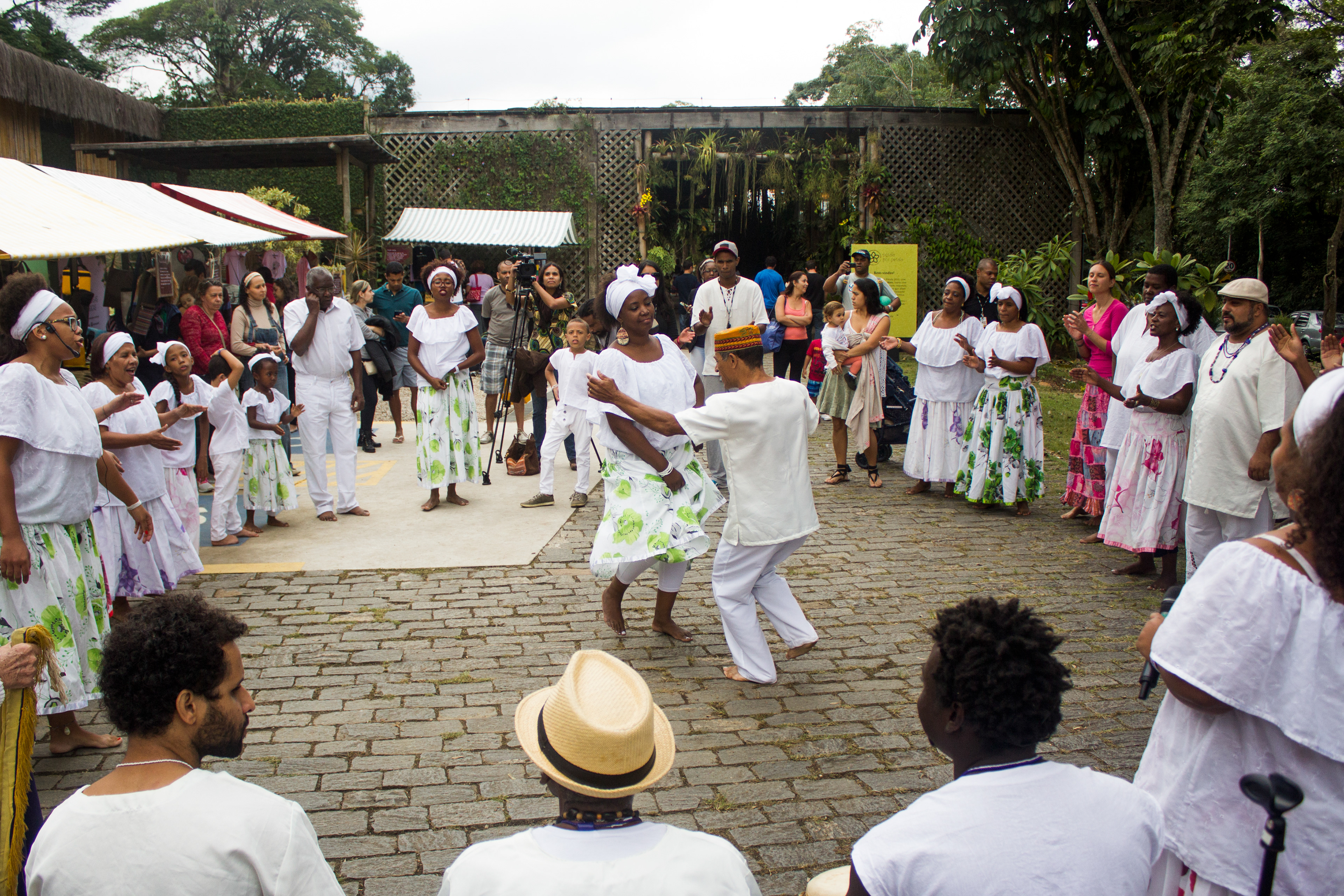 Pétala por Pétala: Territórios da Mata, Jongo Quilombola. Sesc Interlagos, 2015.