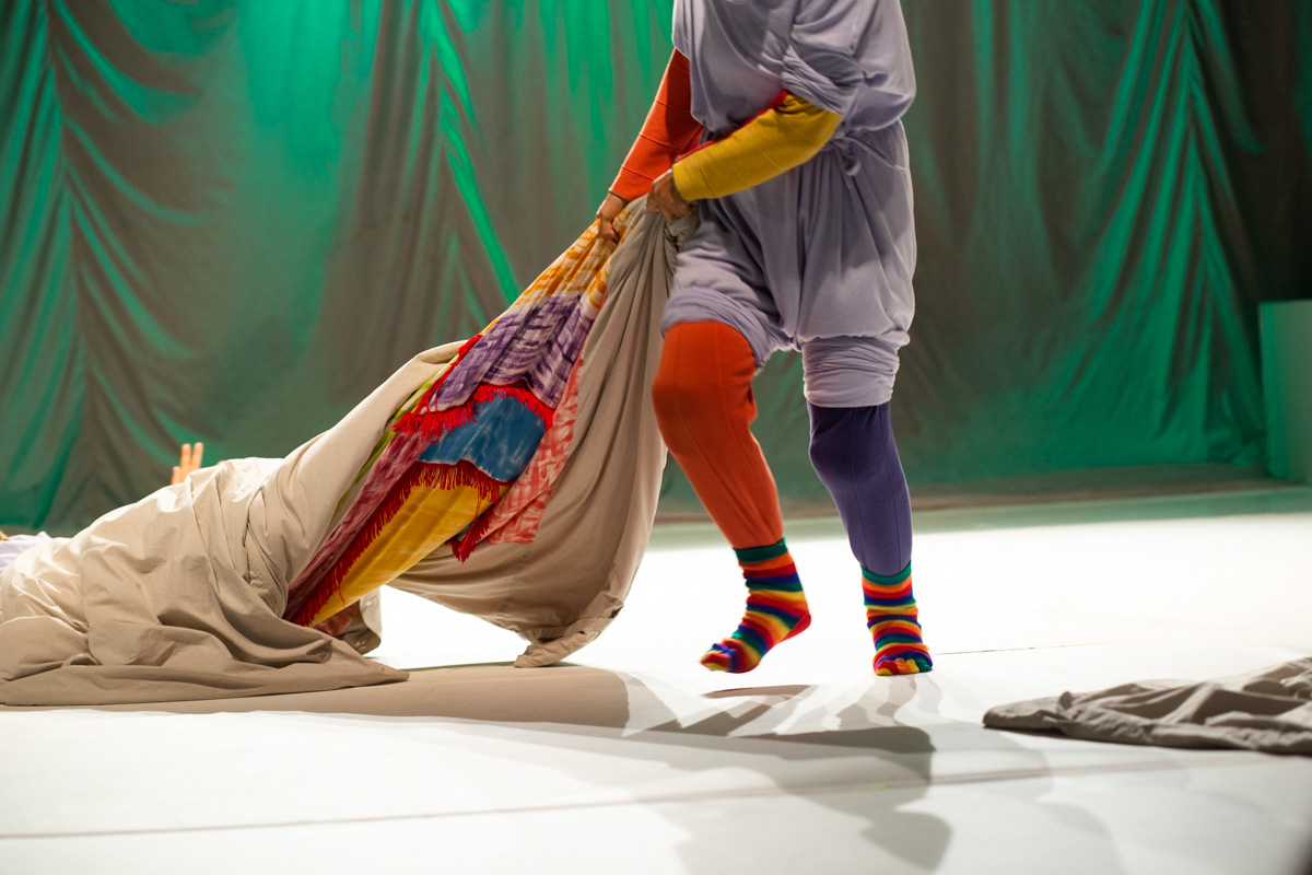 Cuco com Caixa do Elefante Teatro de Bonecos. Sesc Campo Limpo, 2019.