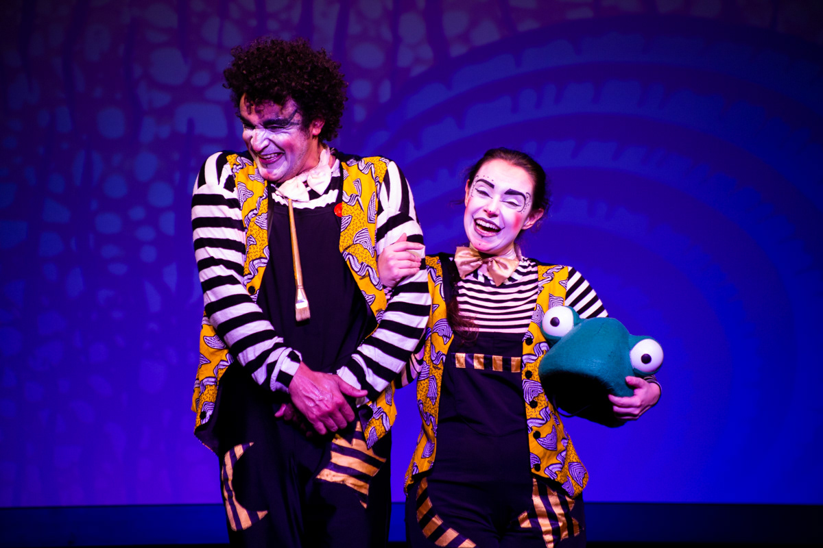 Tambor Africano com Grupo A Peste Cia. Urbana de Teatro. Sesc Campo Limpo, 2018.