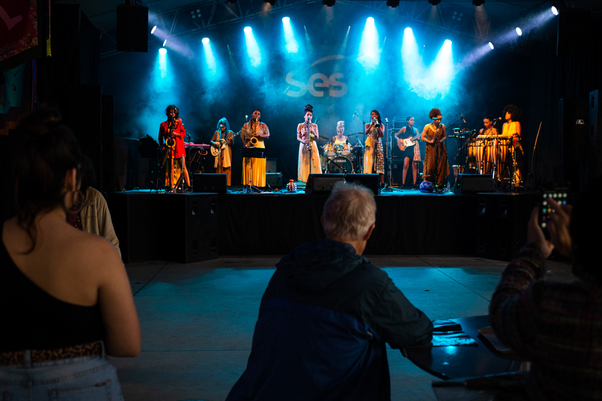 Funmilayo Afrobeat Orquestra. Sesc Campo Limpo, 2020.