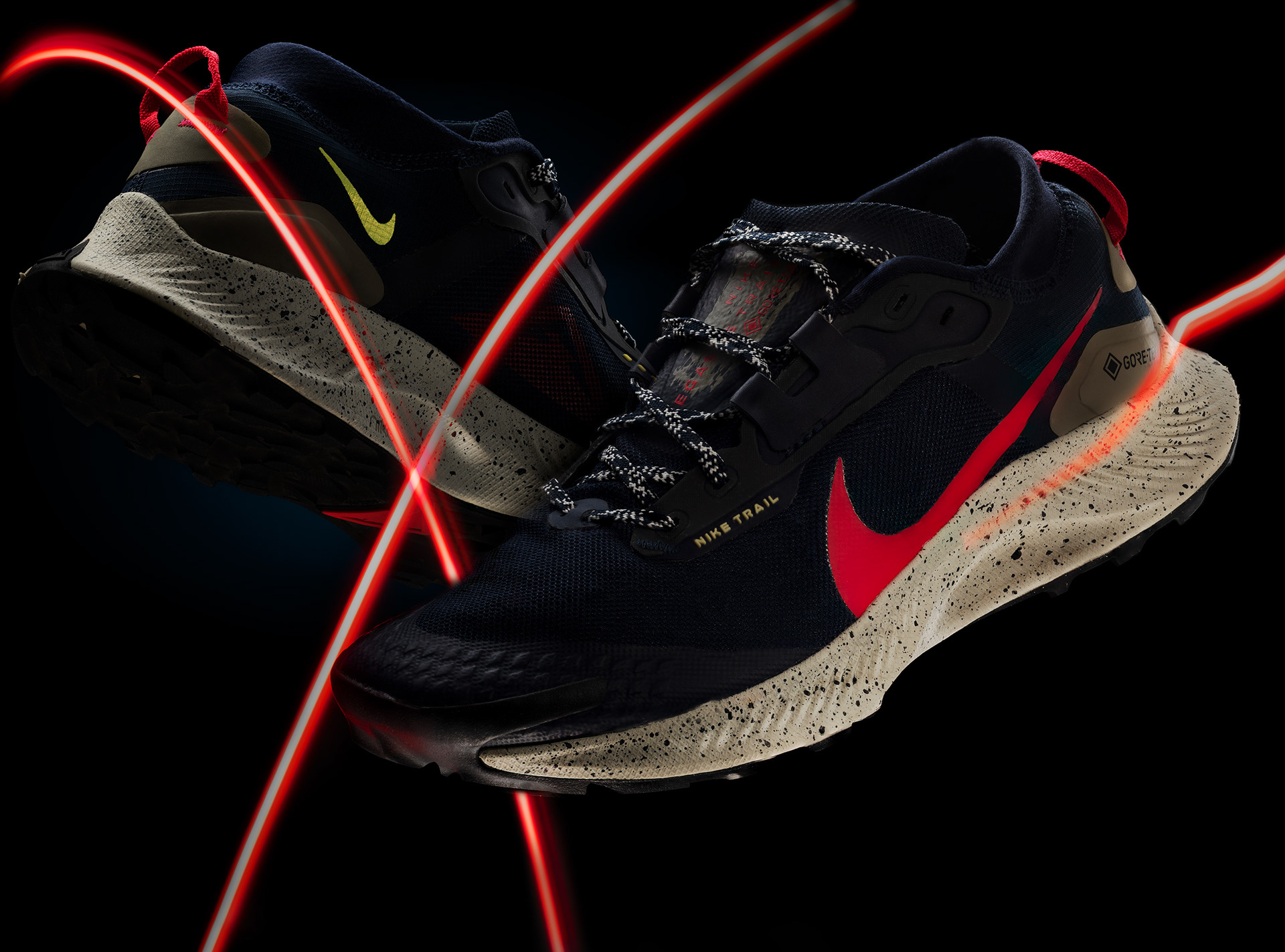 NIKE