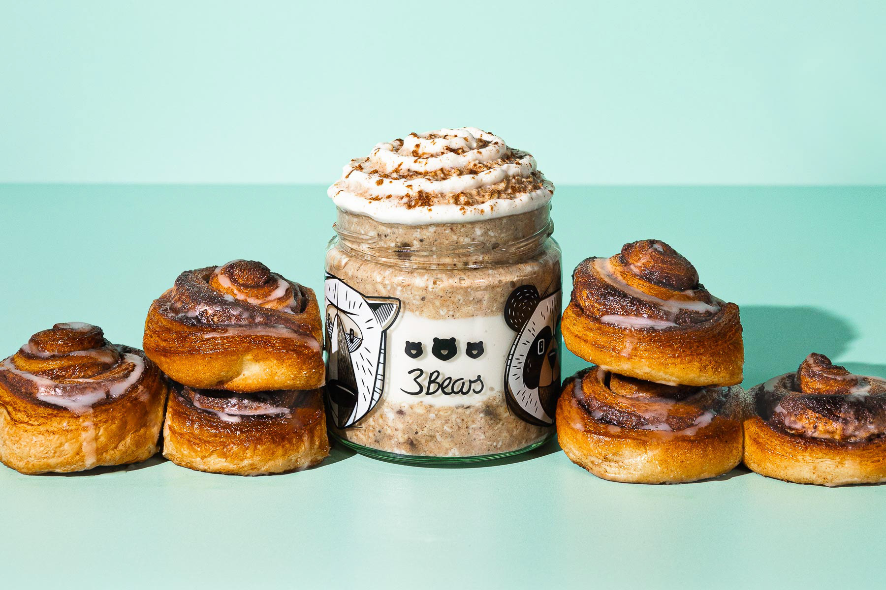 cinnamon rolls overnight oats - Netherlands food photographer