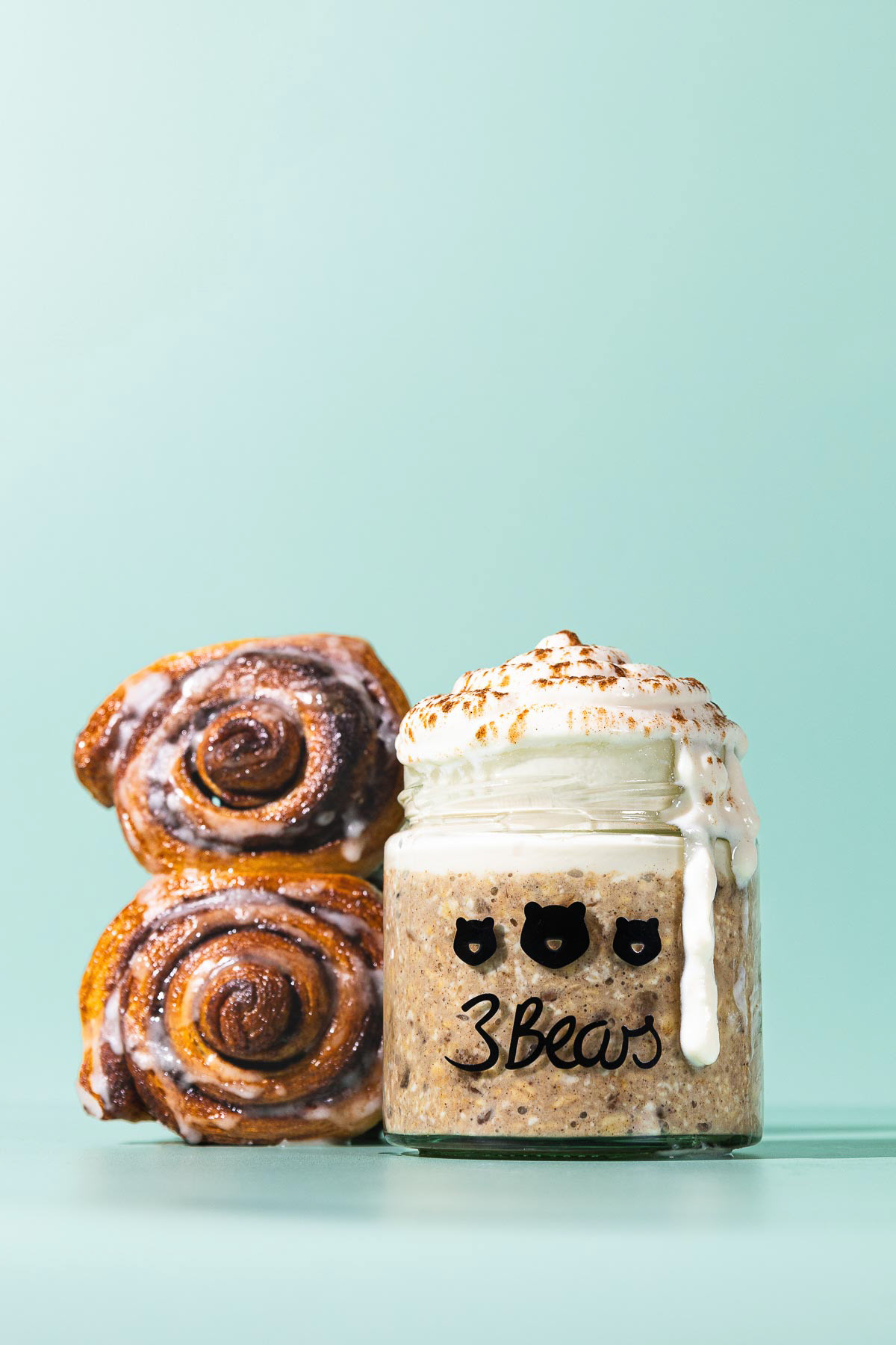Cinnamon rolls overnight oats
