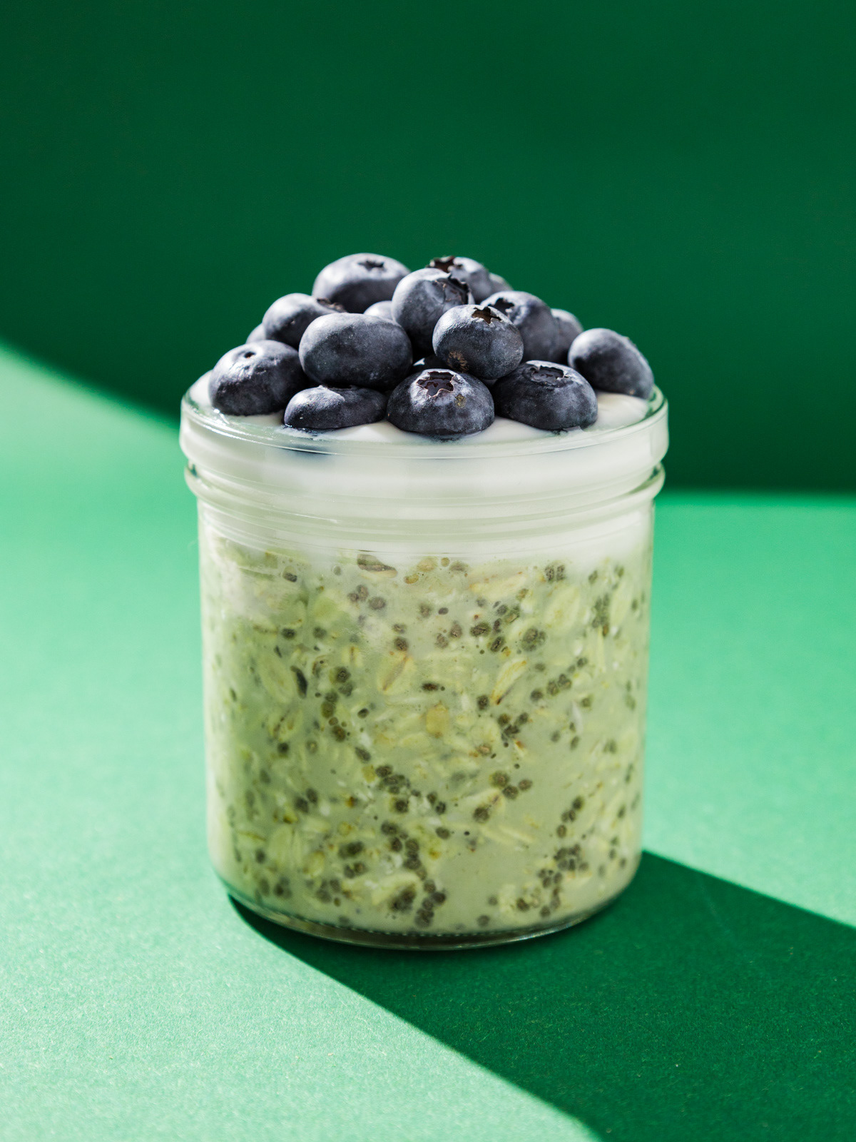Matcha overnight oats - Dutch product photographer