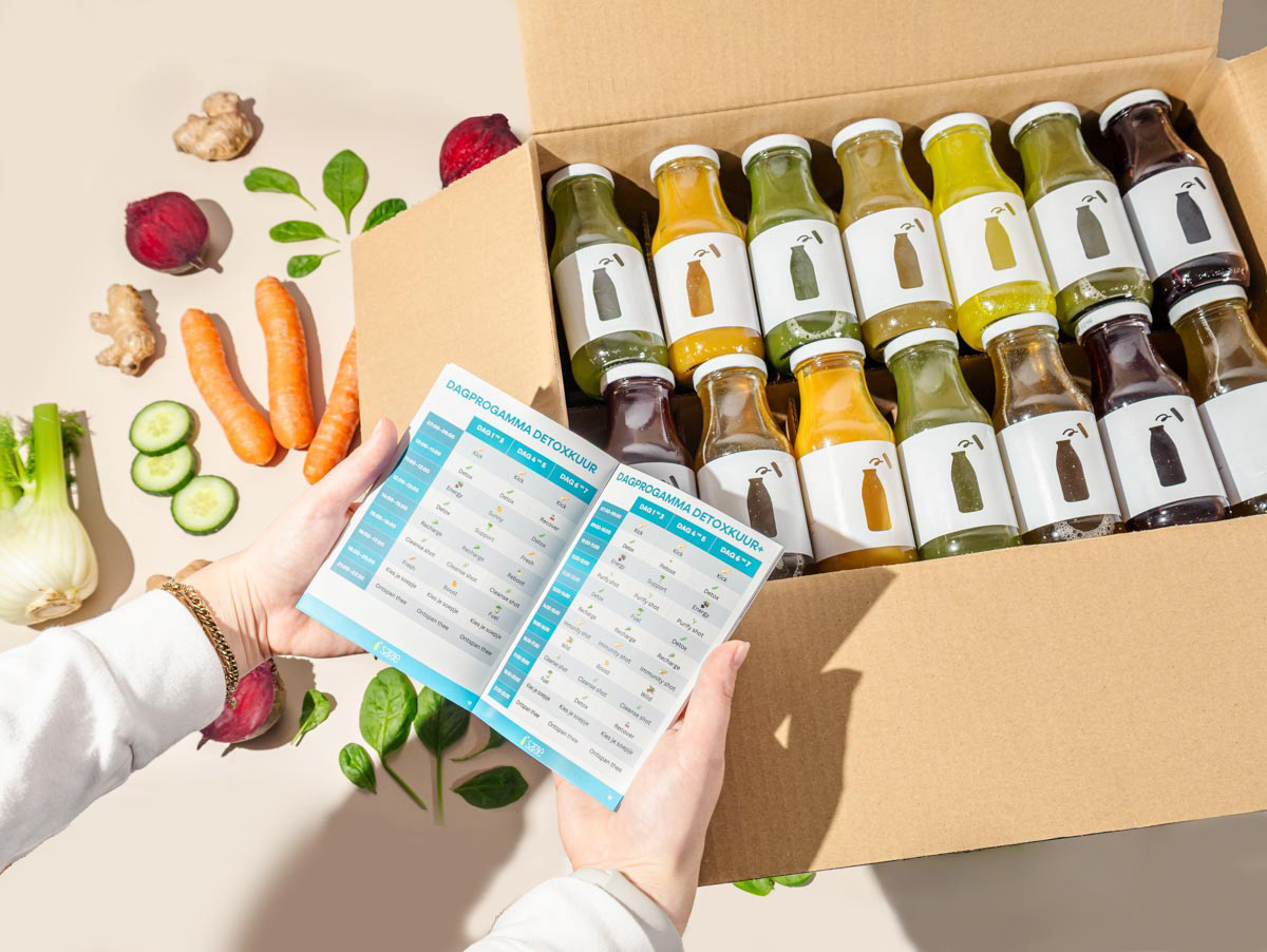 Detox booklet photo for Sapje, a healthy vegetable juice.