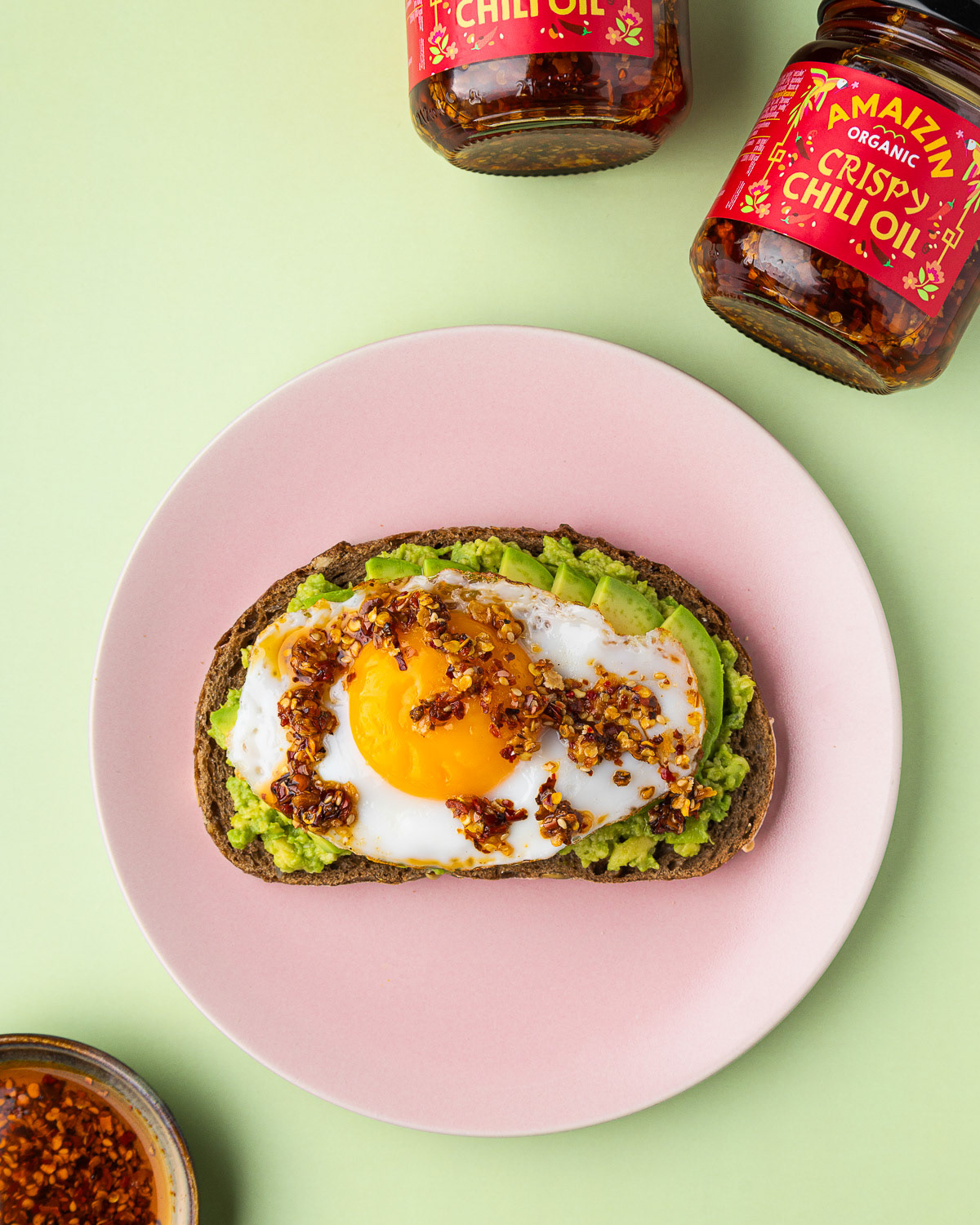 Avocado toast chili crisp - Dutch recipe developer