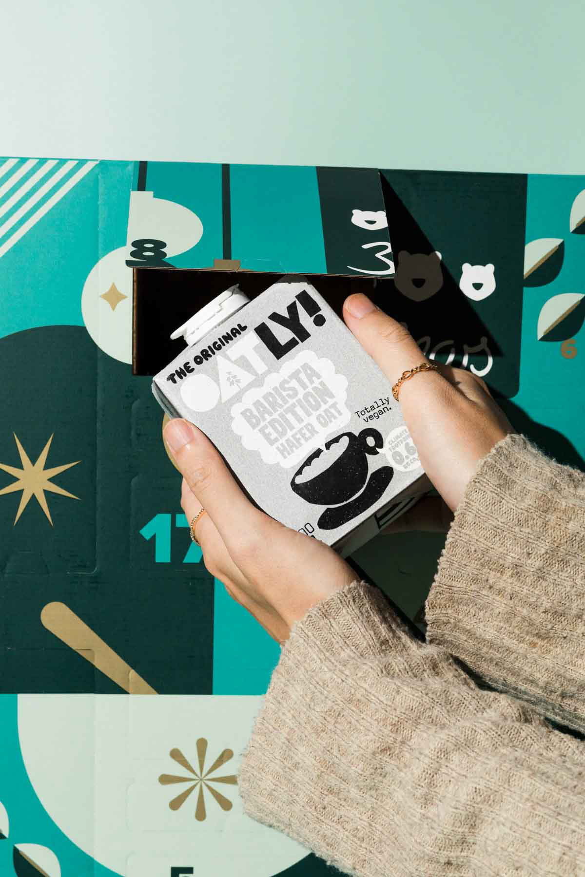 Oatly barista captured by Jem, a Dutch food and beverage photographer.