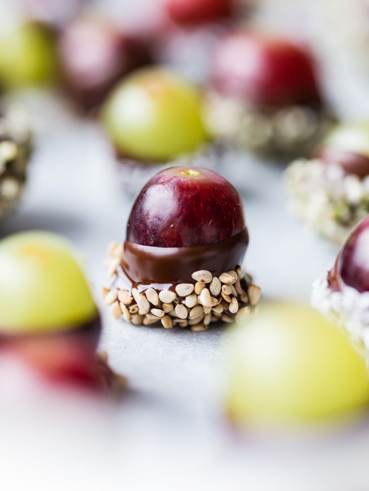 Chocolate covered grapes - Jem Mantiri - Dutch food photographer