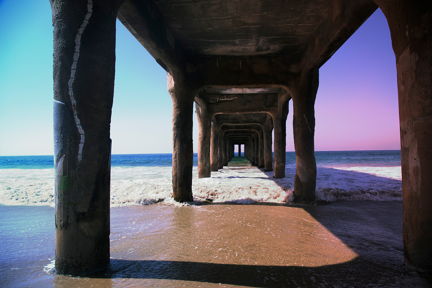 MANHATTAN BEACH, CALIFORNIA