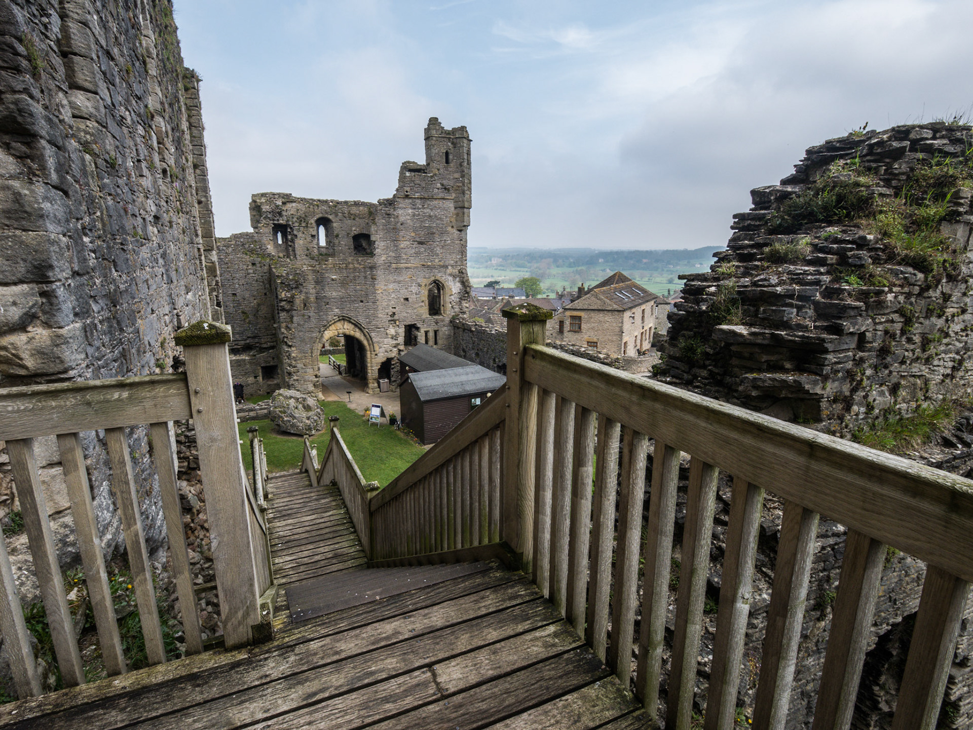 Middleham Castle