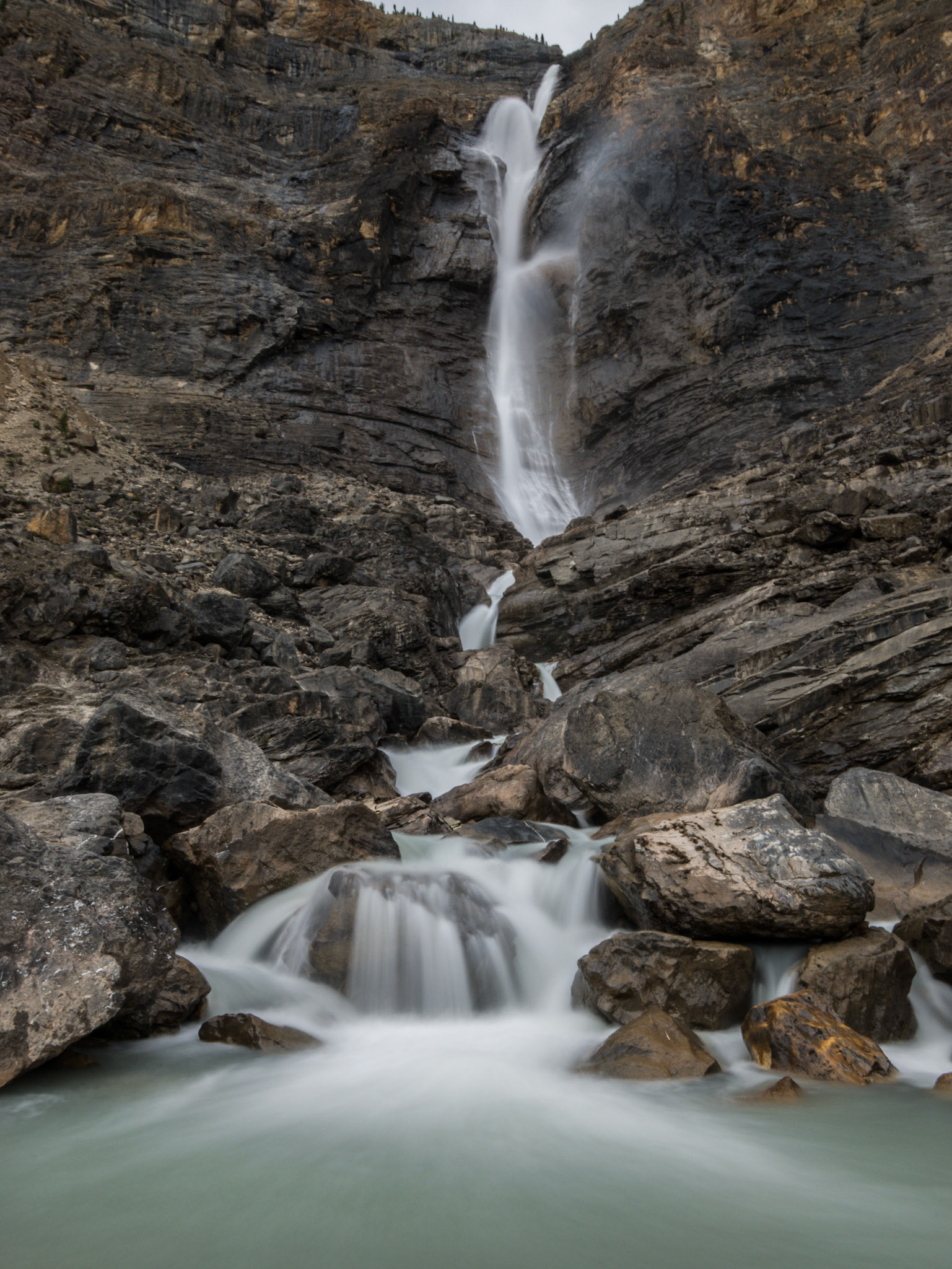 2nd highest waterfall in Canada