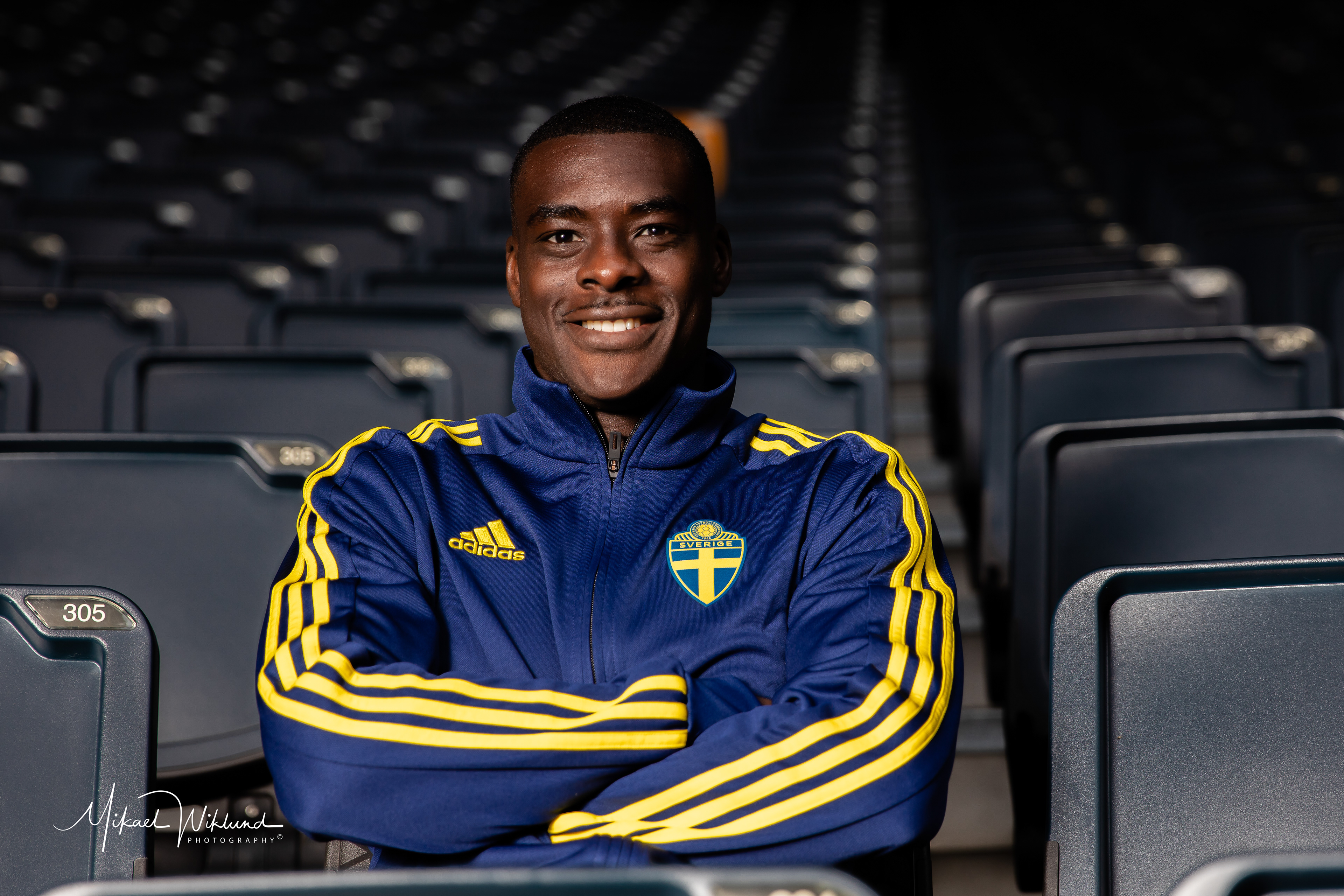 CANON 5DSr, EF 24-70 2,8 II - f/2,8, 1/250, ISO 100, 70mm - Elinchrom ELB 1200 x 2, Softbox, Paraply (Frineds Arena)