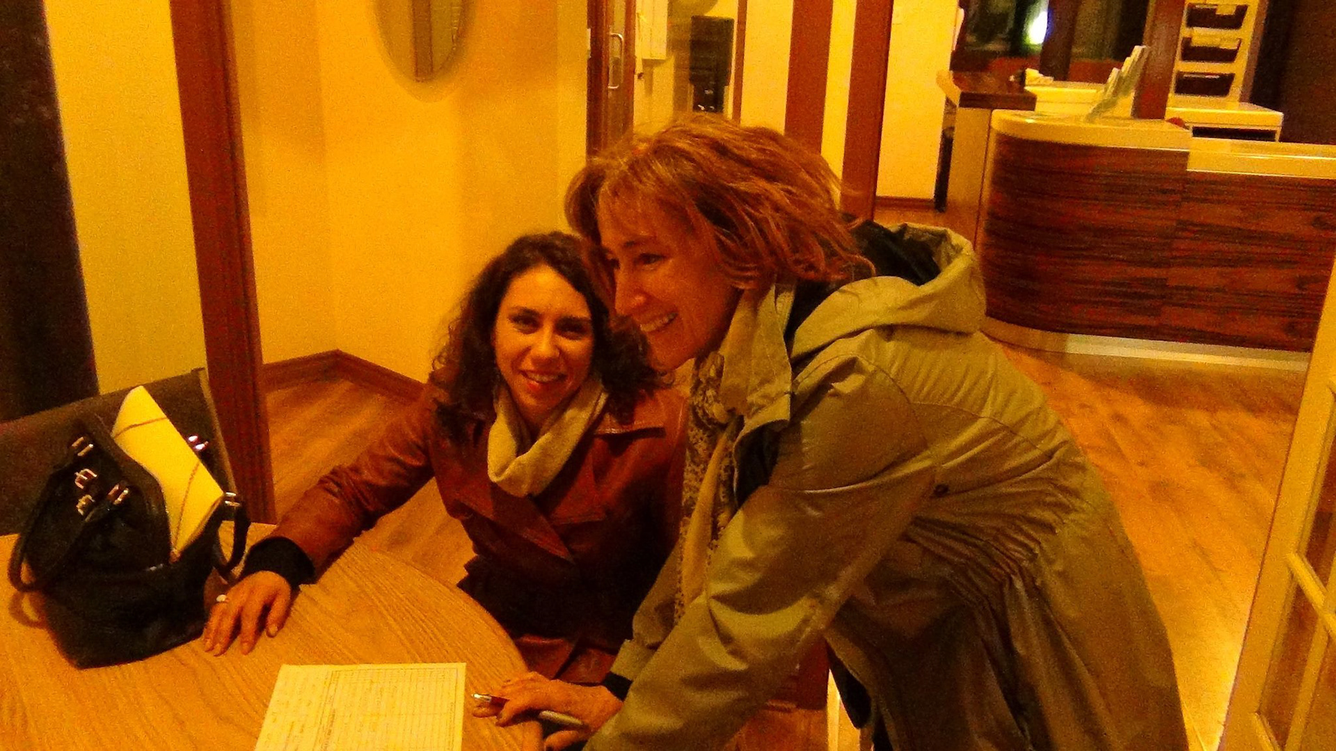 2014 Maelle Dupon et Claudine Bertrand à Radio Ville-Marie à Montréal
