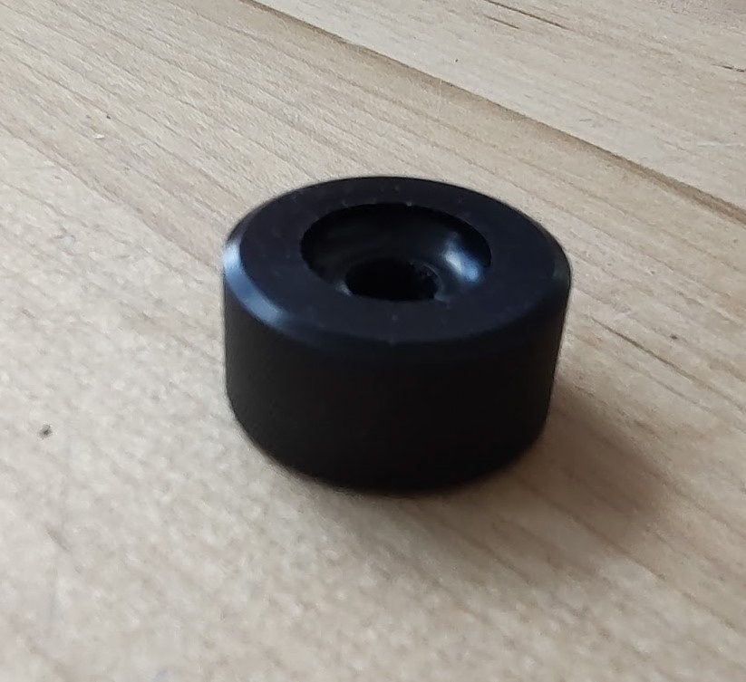 Knurled delrin wheels