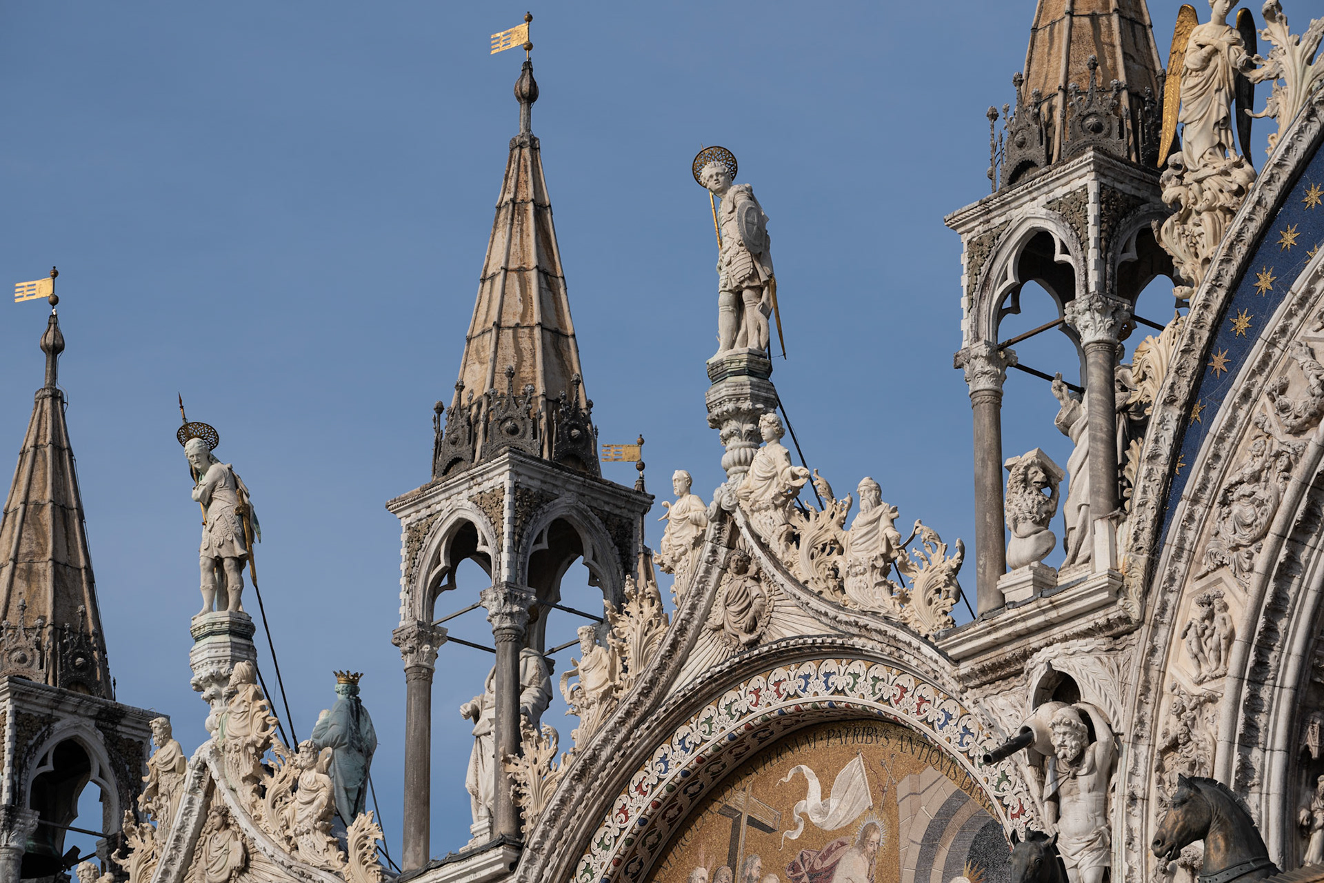 Statuen des Markusdoms