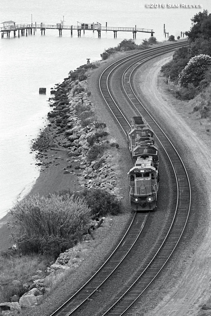 Light engines near Port Costa