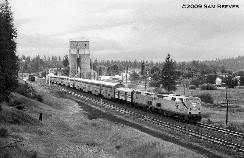 Coast Starlight at Chiloquin