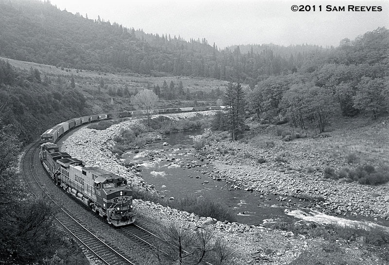 BNSF detour train at Gibson with Sacramento River