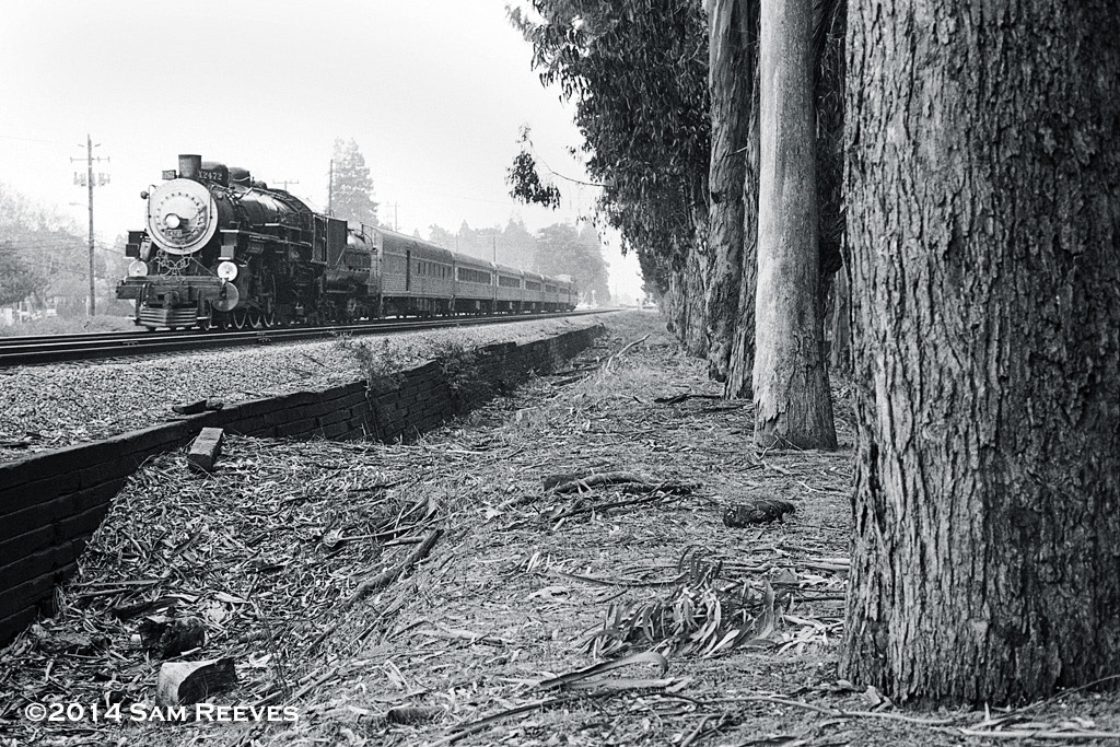 SP 2472 at Burlingame