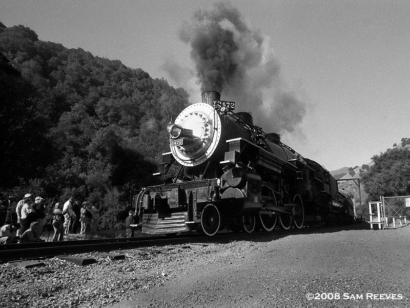 SP 2472 in Niles Canyon