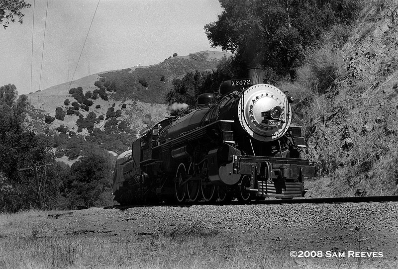 SP 2472 in Niles Canyon