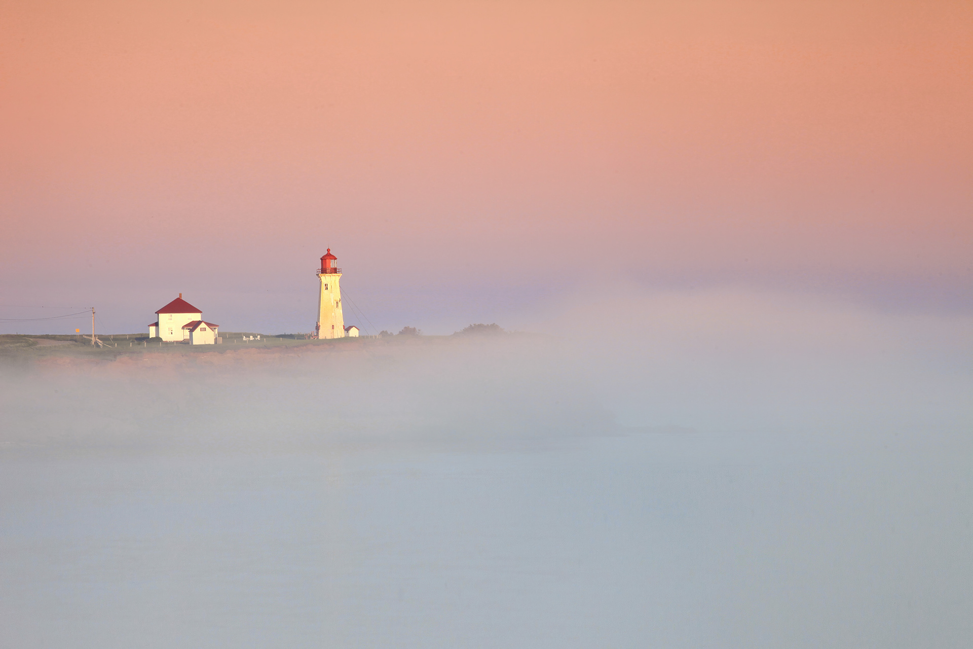 Phare de Bassin sous la brume