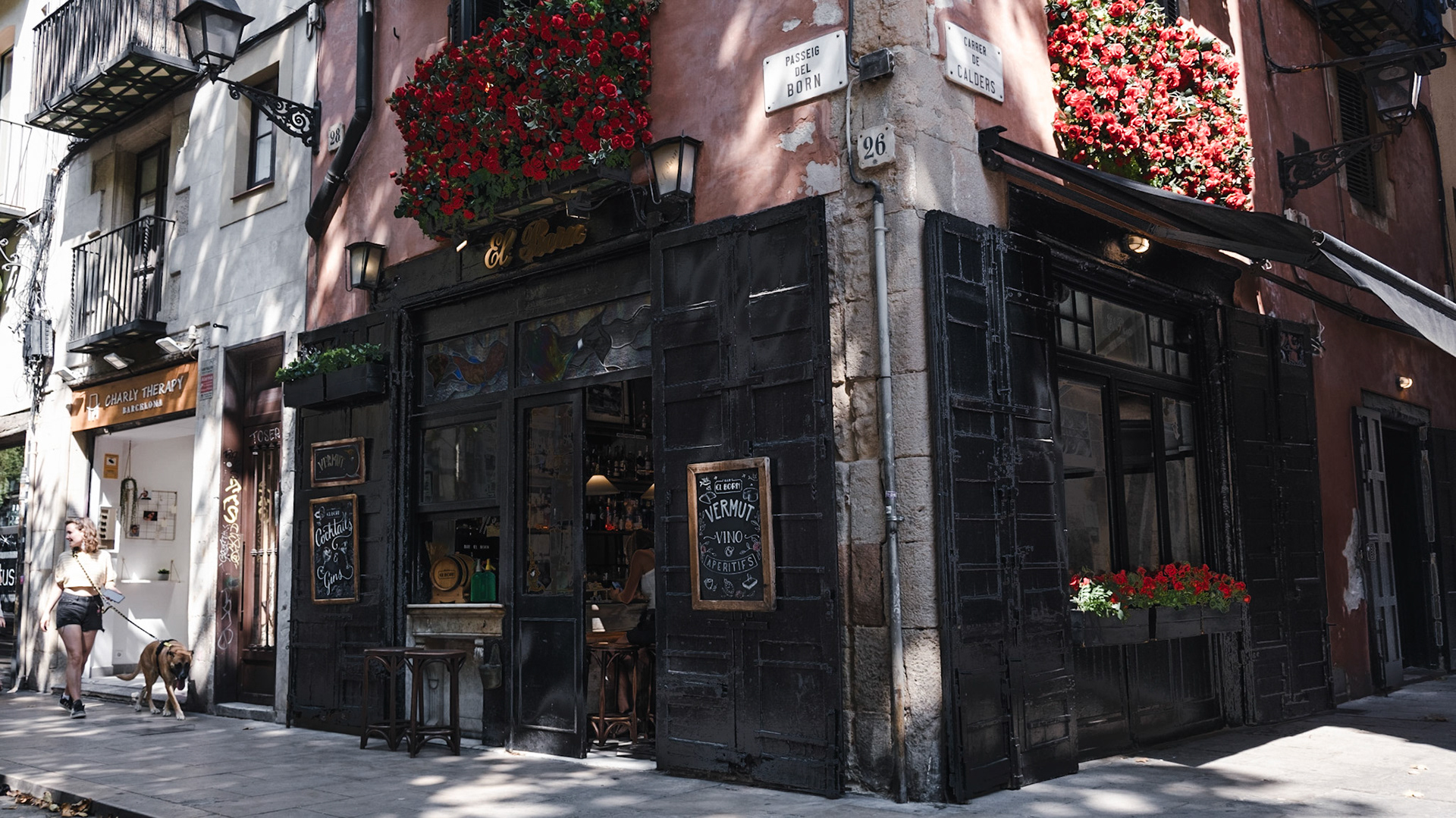 Even though restaurants are open during the day, the real traffic starts much later in the afternoon after the customary siesta time is over