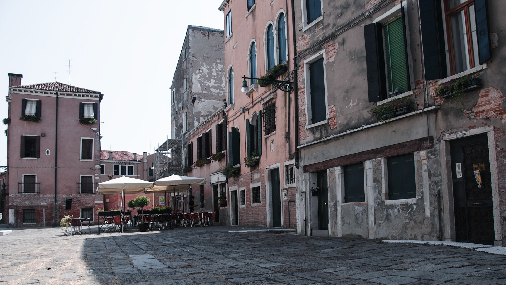 A romantic piazza in Venice