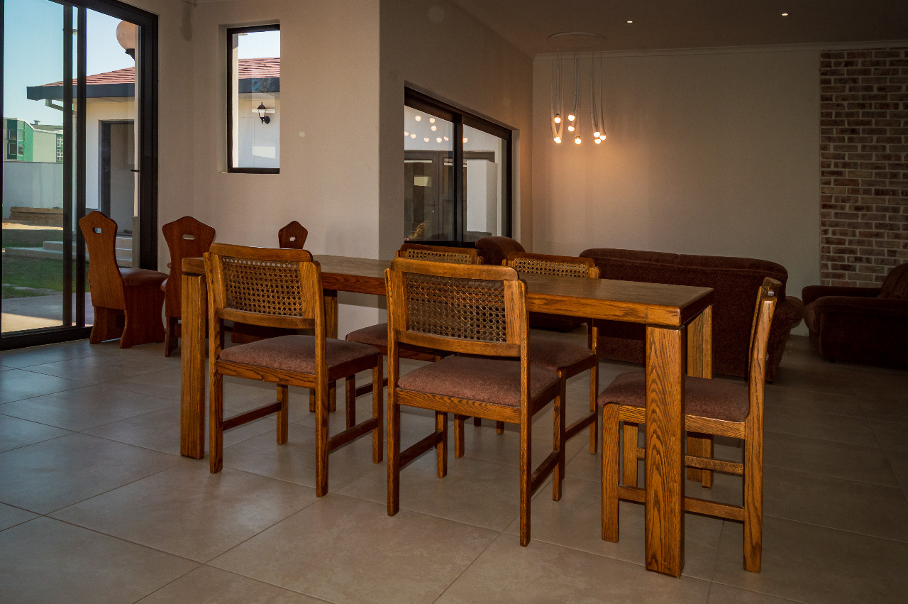 Dining area in the comunal living areas.