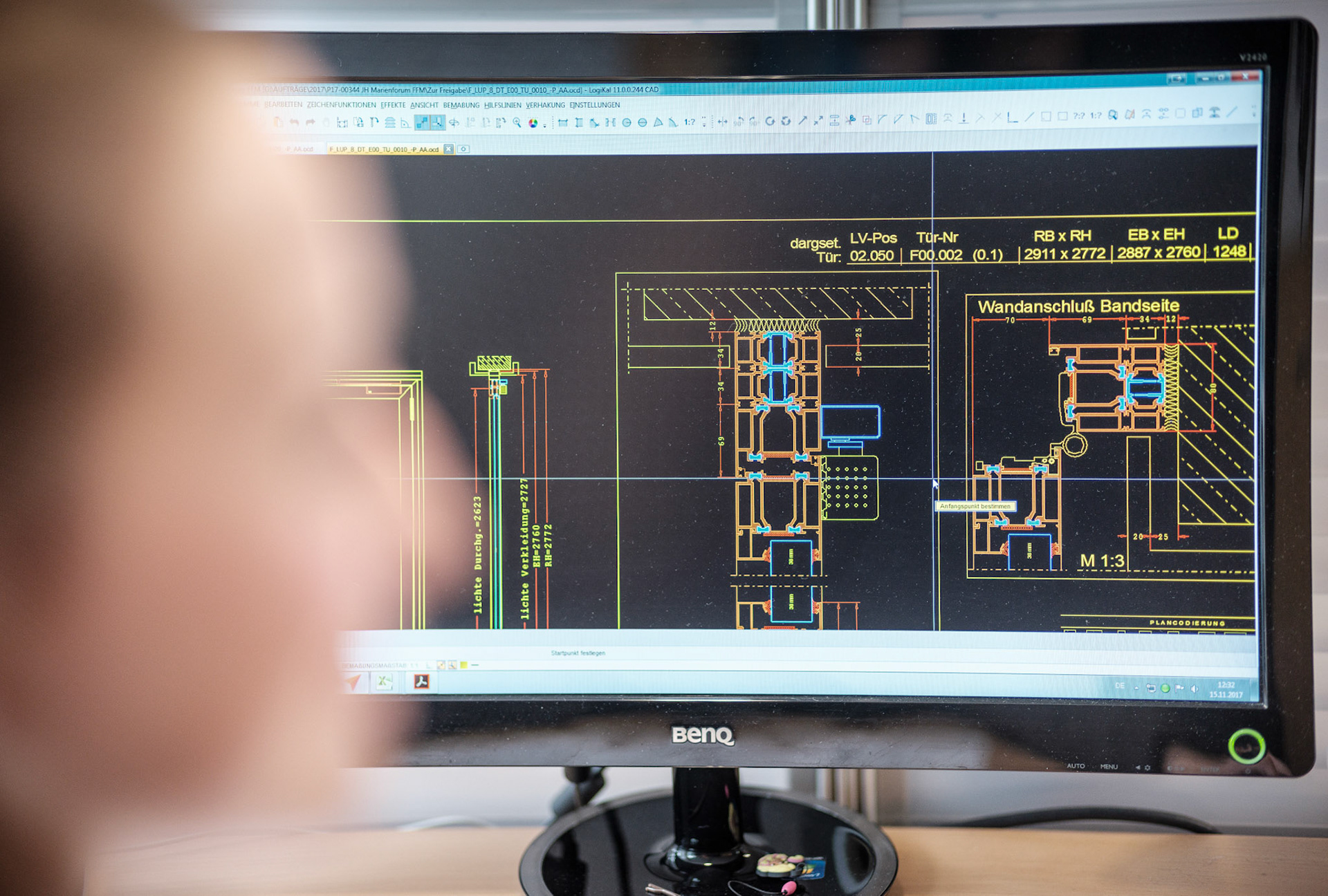 Titelgeschichte PVH vor Ort / Fa Schwendt am Mittwoch, 14.11.17  in Wertheim. Foto: Jakob Studnar