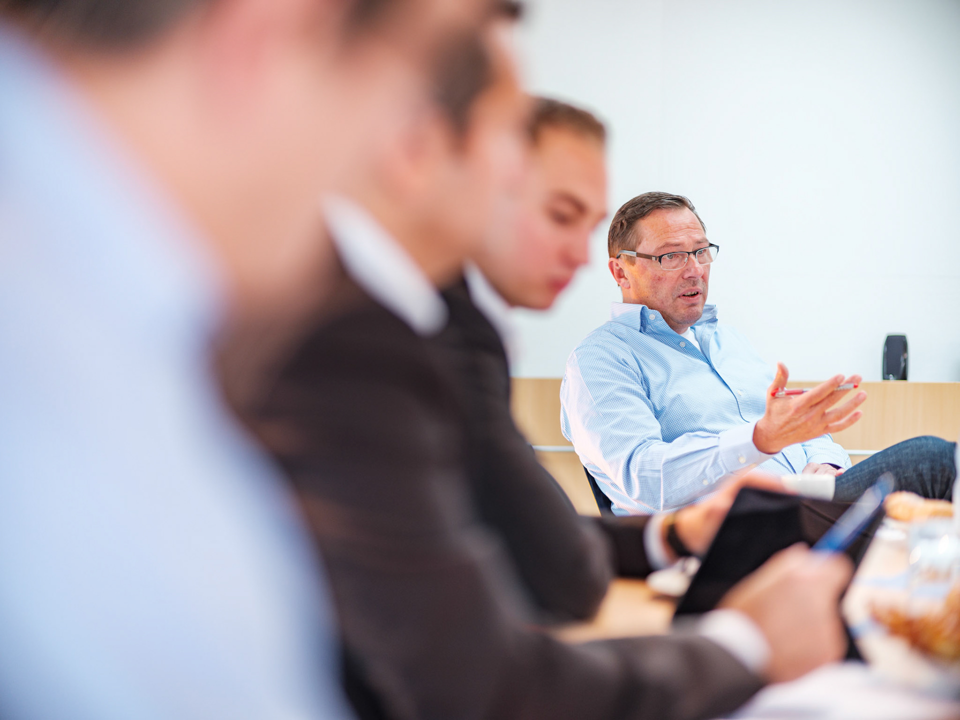 Titelgeschichte PVH vor Ort / Fa Schwendt am Mittwoch, 14.11.17  in Wertheim. Foto: Jakob Studnar