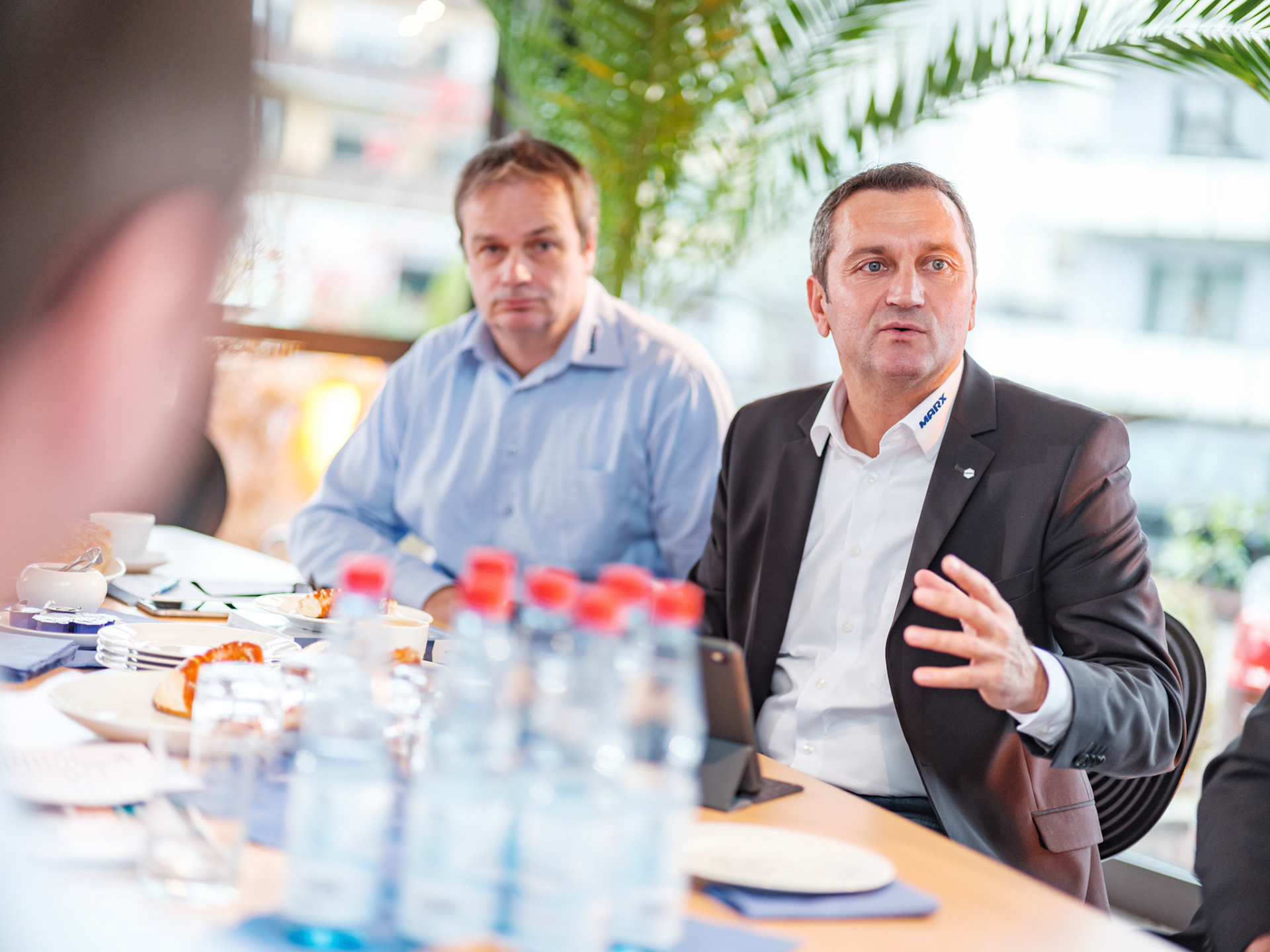 Titelgeschichte PVH vor Ort / Fa Schwendt am Mittwoch, 14.11.17  in Wertheim. Foto: Jakob Studnar