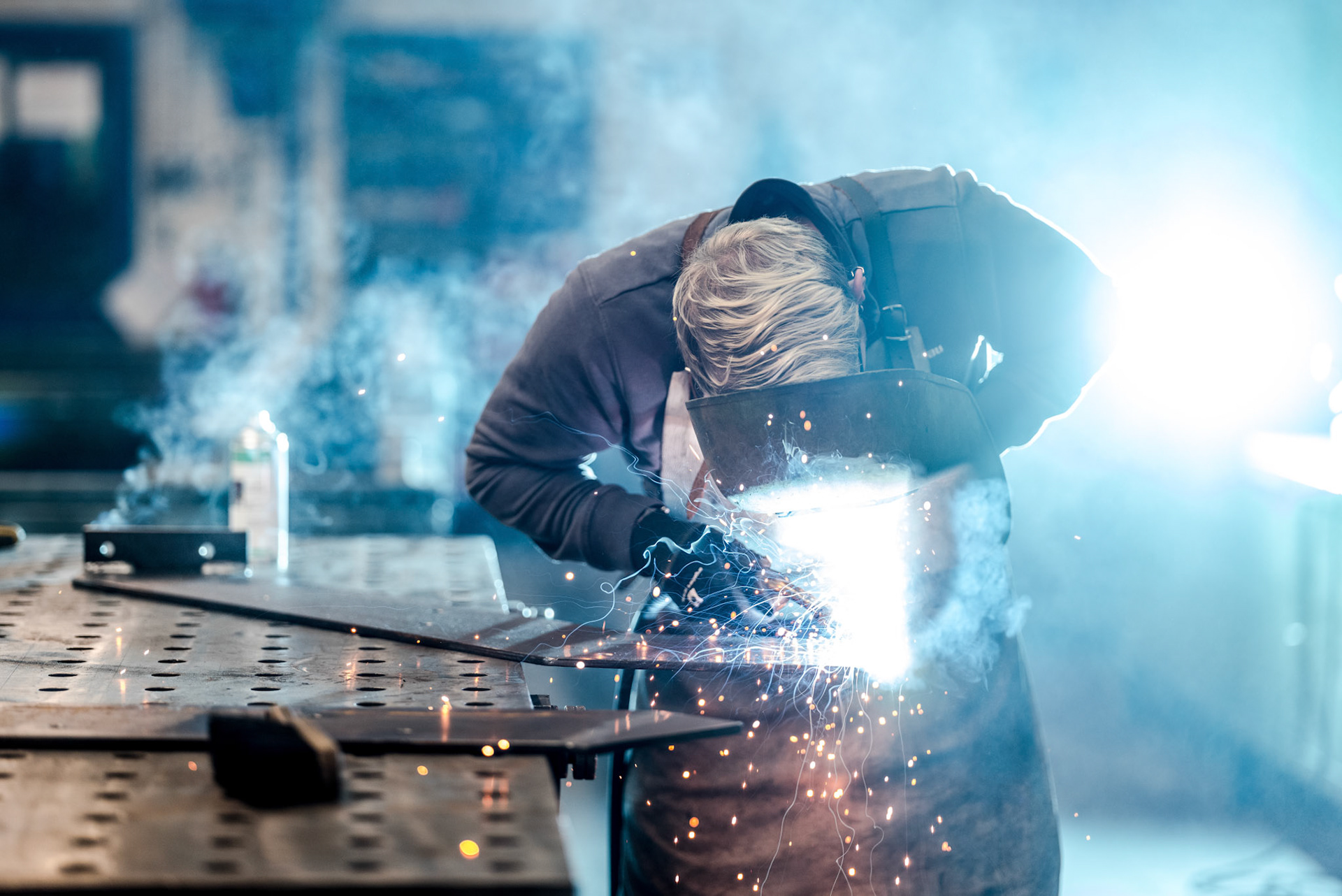 Titelgeschichte PVH vor Ort / Fa Schwendt am Mittwoch, 14.11.17  in Wertheim. Foto: Jakob Studnar