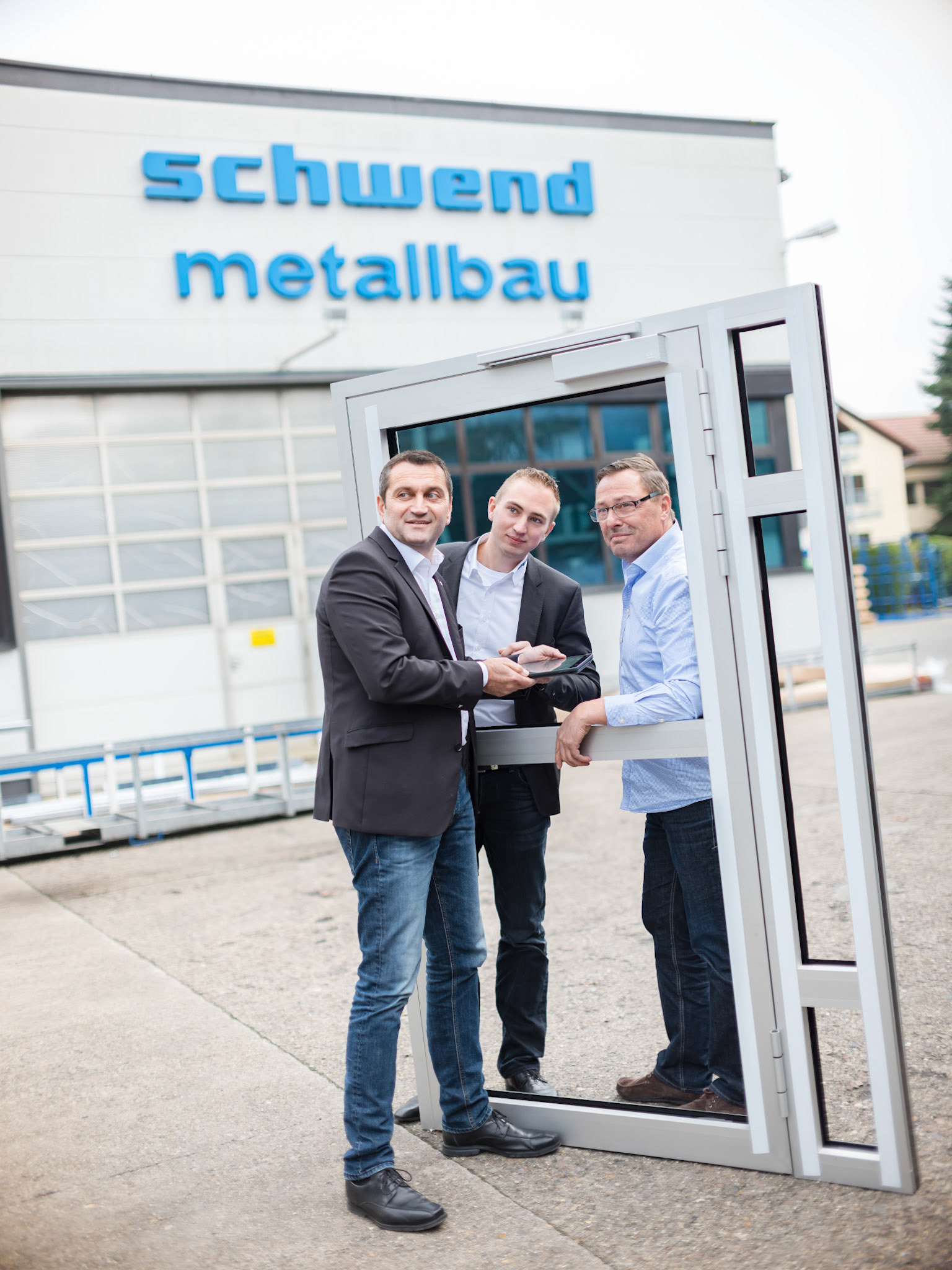 Titelgeschichte PVH vor Ort / Fa Schwendt am Mittwoch, 14.11.17  in Wertheim. Foto: Jakob Studnar