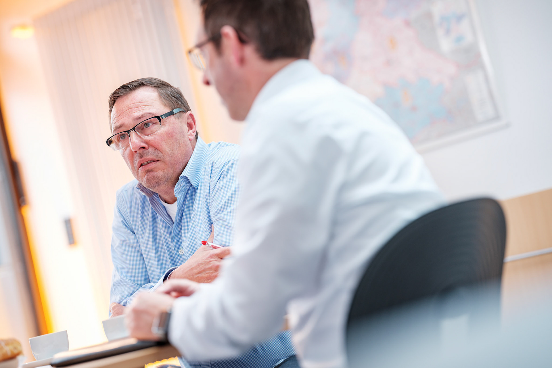 Titelgeschichte PVH vor Ort / Fa Schwendt am Mittwoch, 14.11.17  in Wertheim. Foto: Jakob Studnar