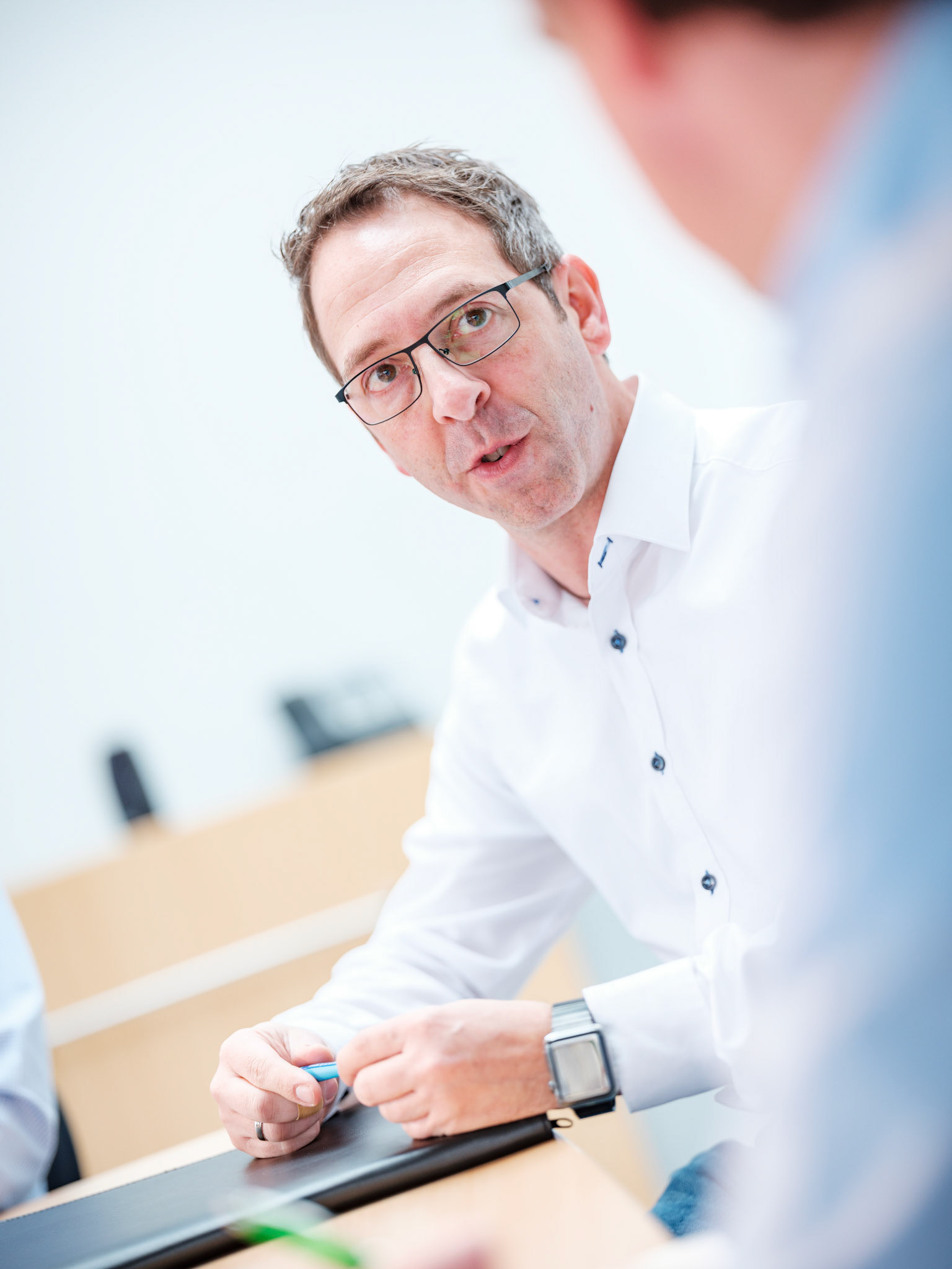 Titelgeschichte PVH vor Ort / Fa Schwendt am Mittwoch, 14.11.17  in Wertheim. Foto: Jakob Studnar