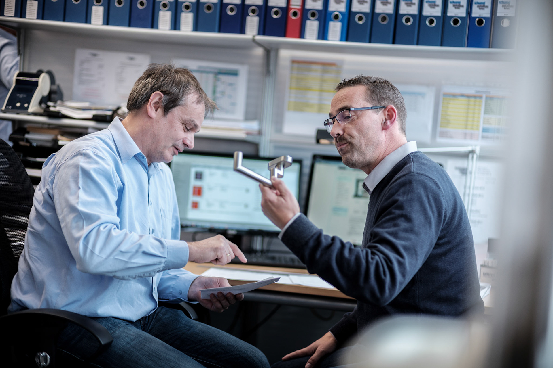 Titelgeschichte PVH vor Ort / Fa Schwendt am Mittwoch, 14.11.17  in Wertheim. Foto: Jakob Studnar