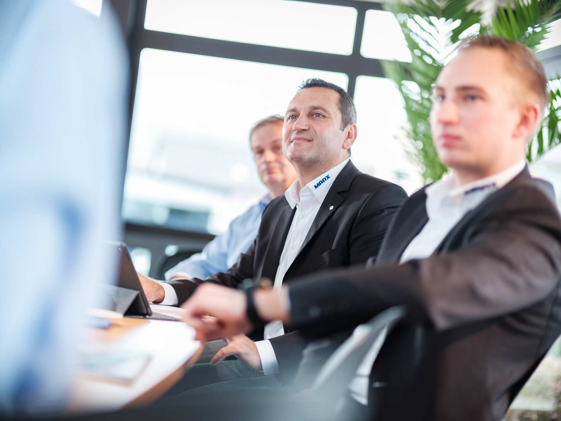 Titelgeschichte PVH vor Ort / Fa Schwendt am Mittwoch, 14.11.17  in Wertheim. Foto: Jakob Studnar