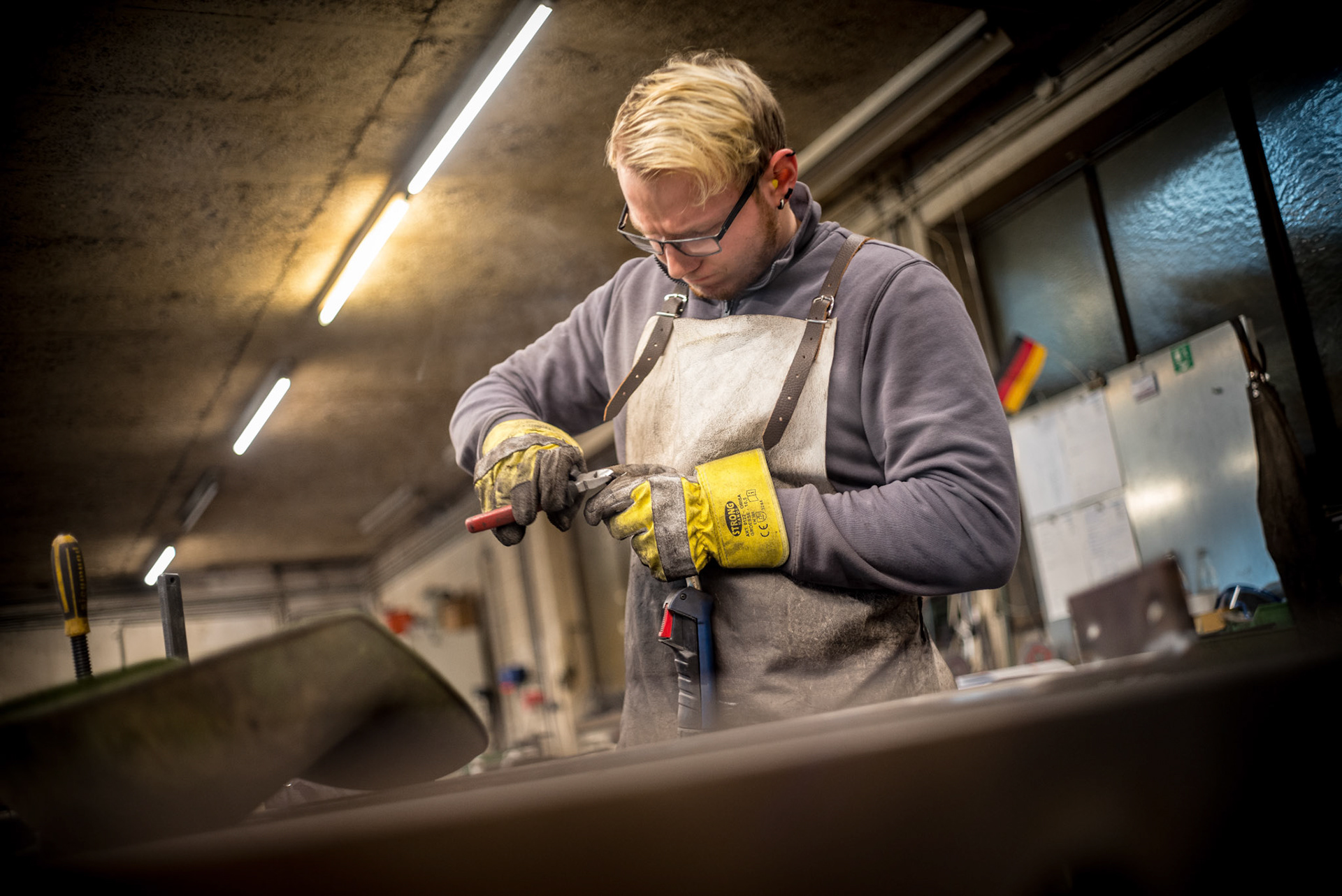 Titelgeschichte PVH vor Ort / Fa Schwendt am Mittwoch, 14.11.17  in Wertheim. Foto: Jakob Studnar