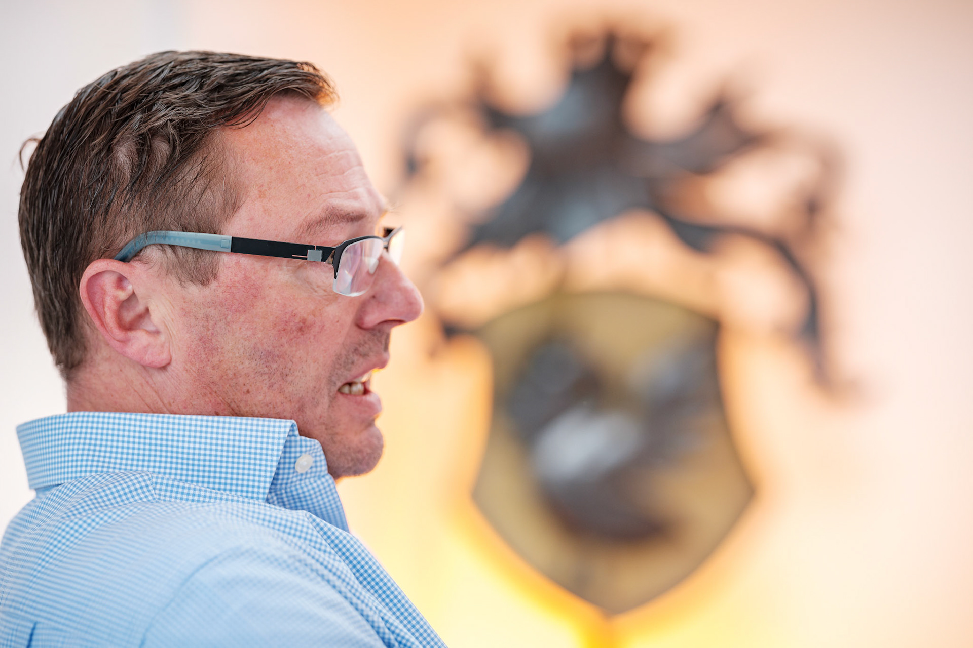 Titelgeschichte PVH vor Ort / Fa Schwendt am Mittwoch, 14.11.17  in Wertheim. Foto: Jakob Studnar