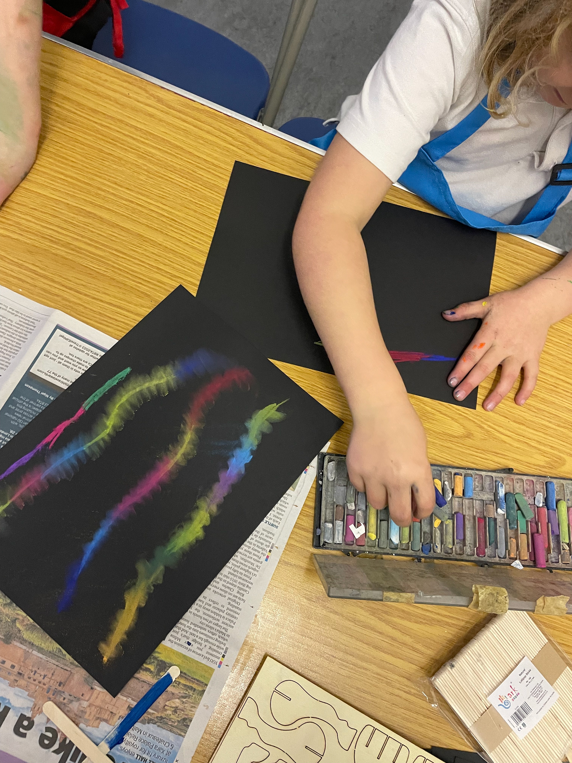 Children's mixed media workshop, Rhu