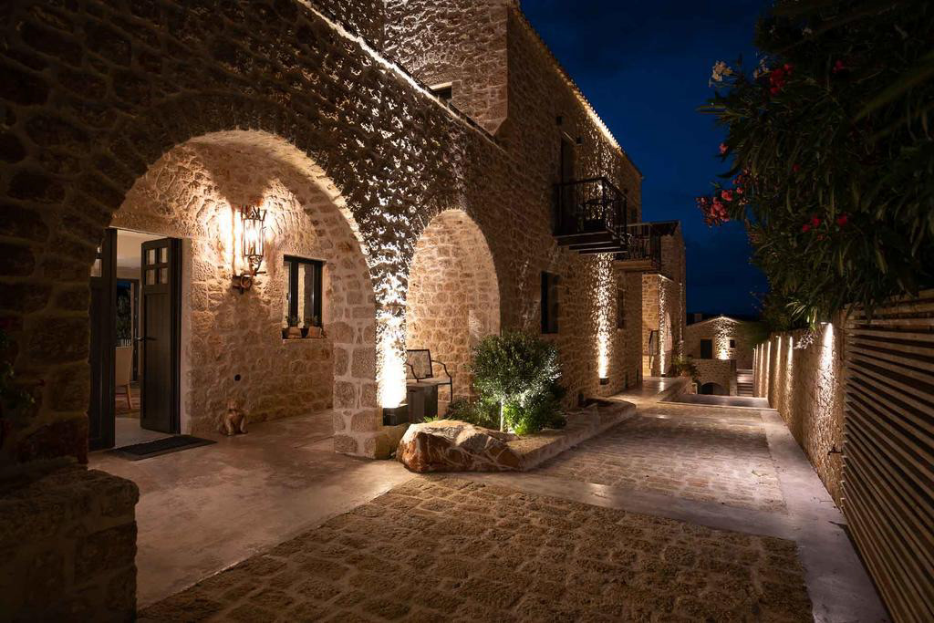 night view -entrance-alistos-landscape-tsavalas-ktla