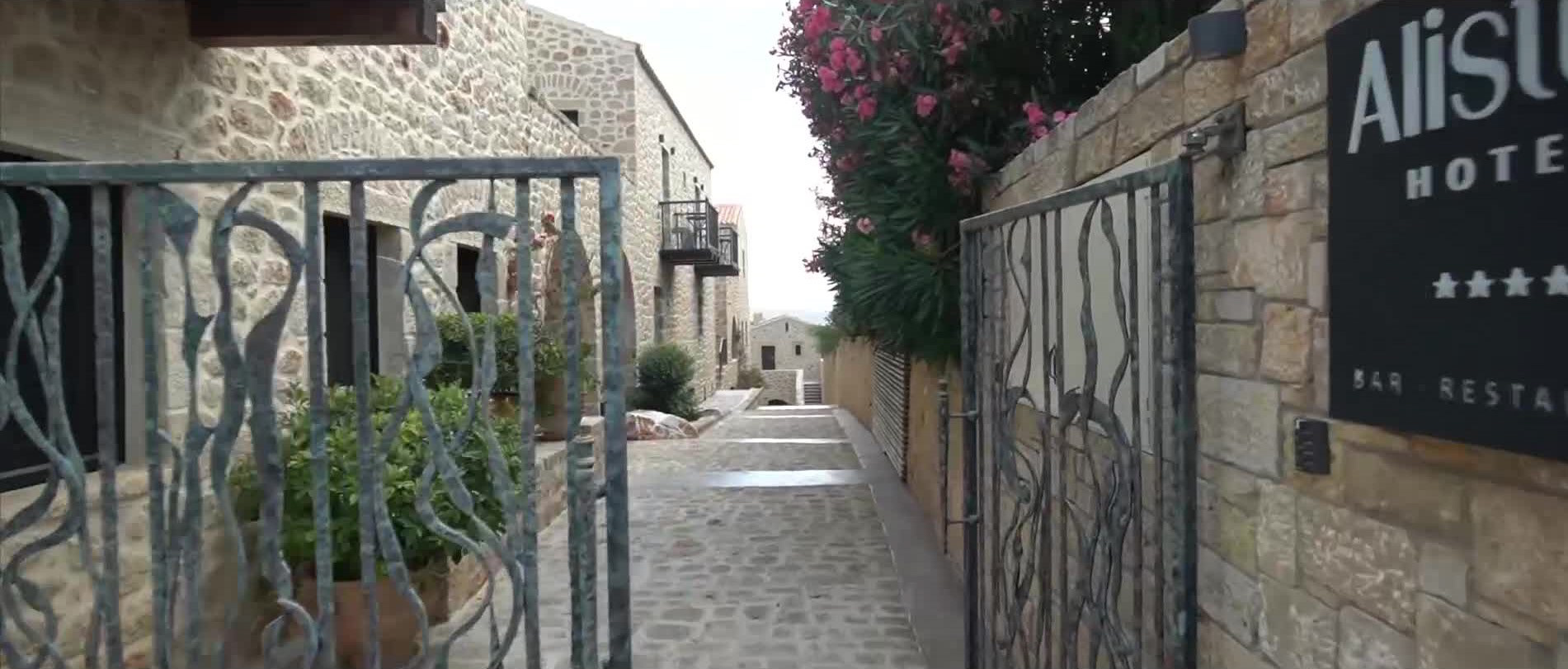stone path entrance-ktla-landcsape