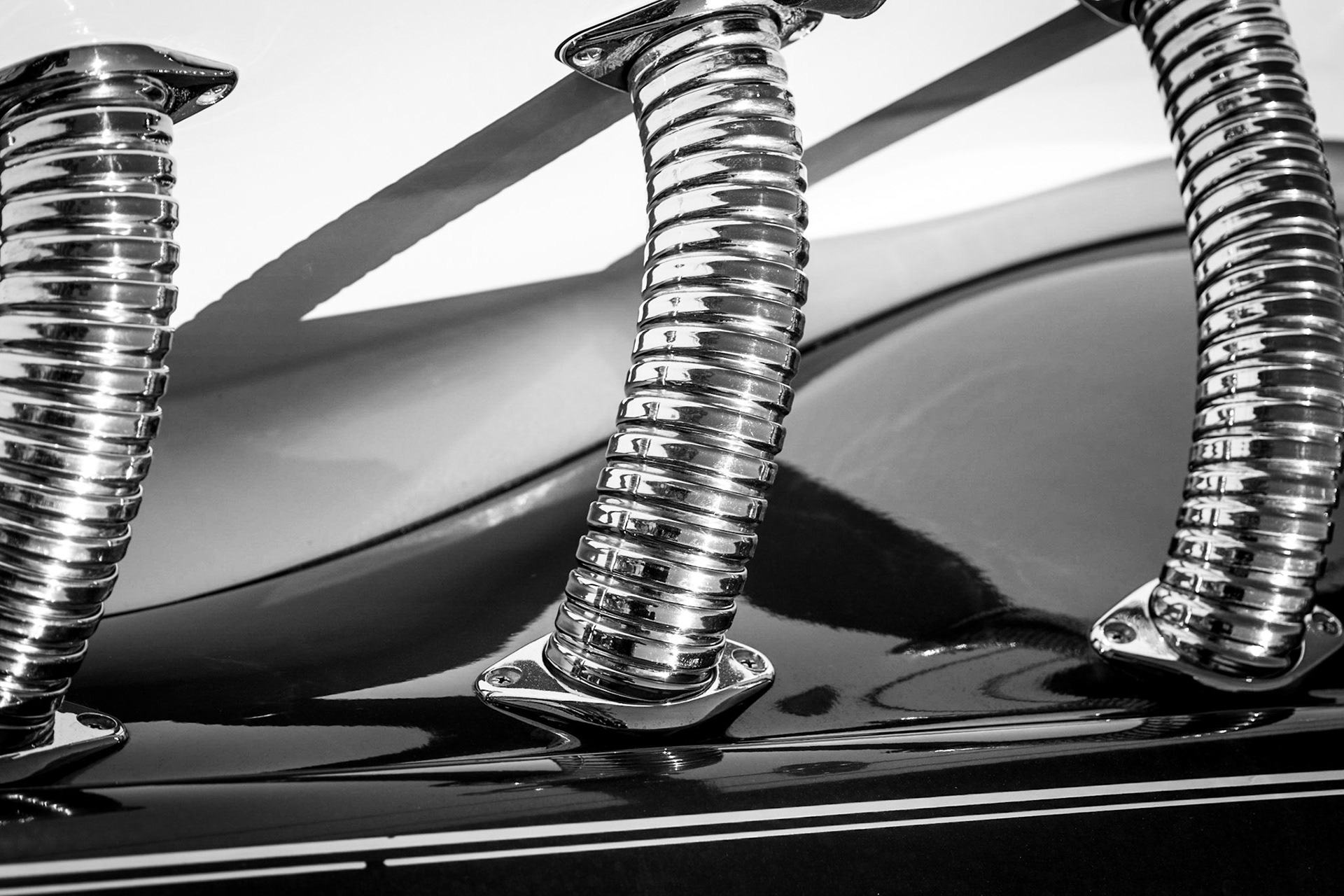 Side exhaust pipes